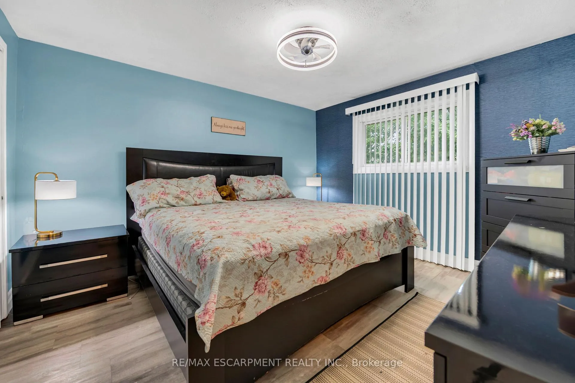 Photo 21 of 18 Riverdale Drive, Hamilton, Riverdale — HOMEH