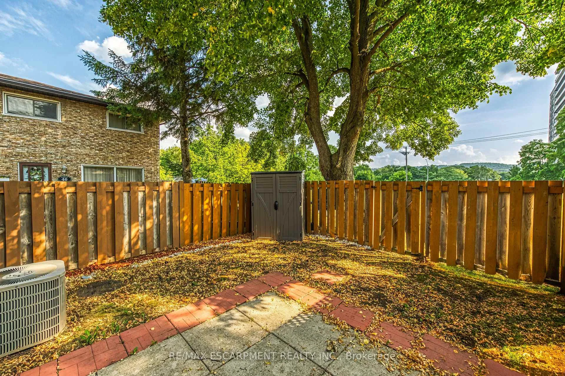 Photo 27 of 18 Riverdale Drive, Hamilton, Riverdale — HOMEH