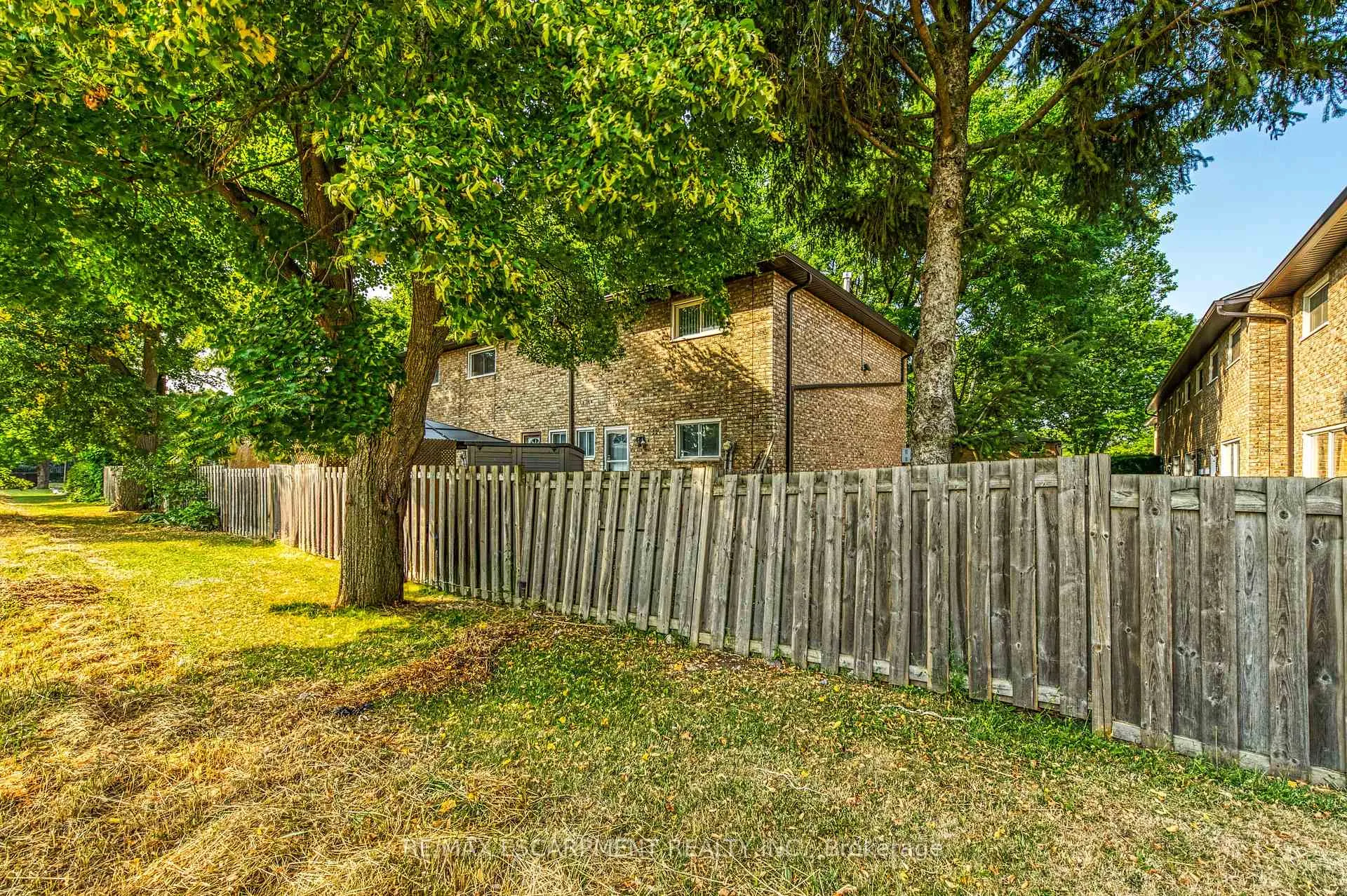 Photo 30 of 18 Riverdale Drive, Hamilton, Riverdale — HOMEH