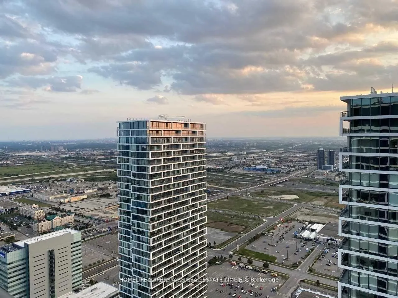 Photo 23 of Unit Ph12, 950 Portage Parkway, Vaughan, Vaughan Corporate Centre — HOMEH