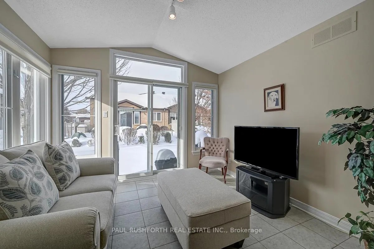 Photo 21 of 47 Peregrine Crescent, Ottawa, Kanata - Bridlewood — HOMEH
