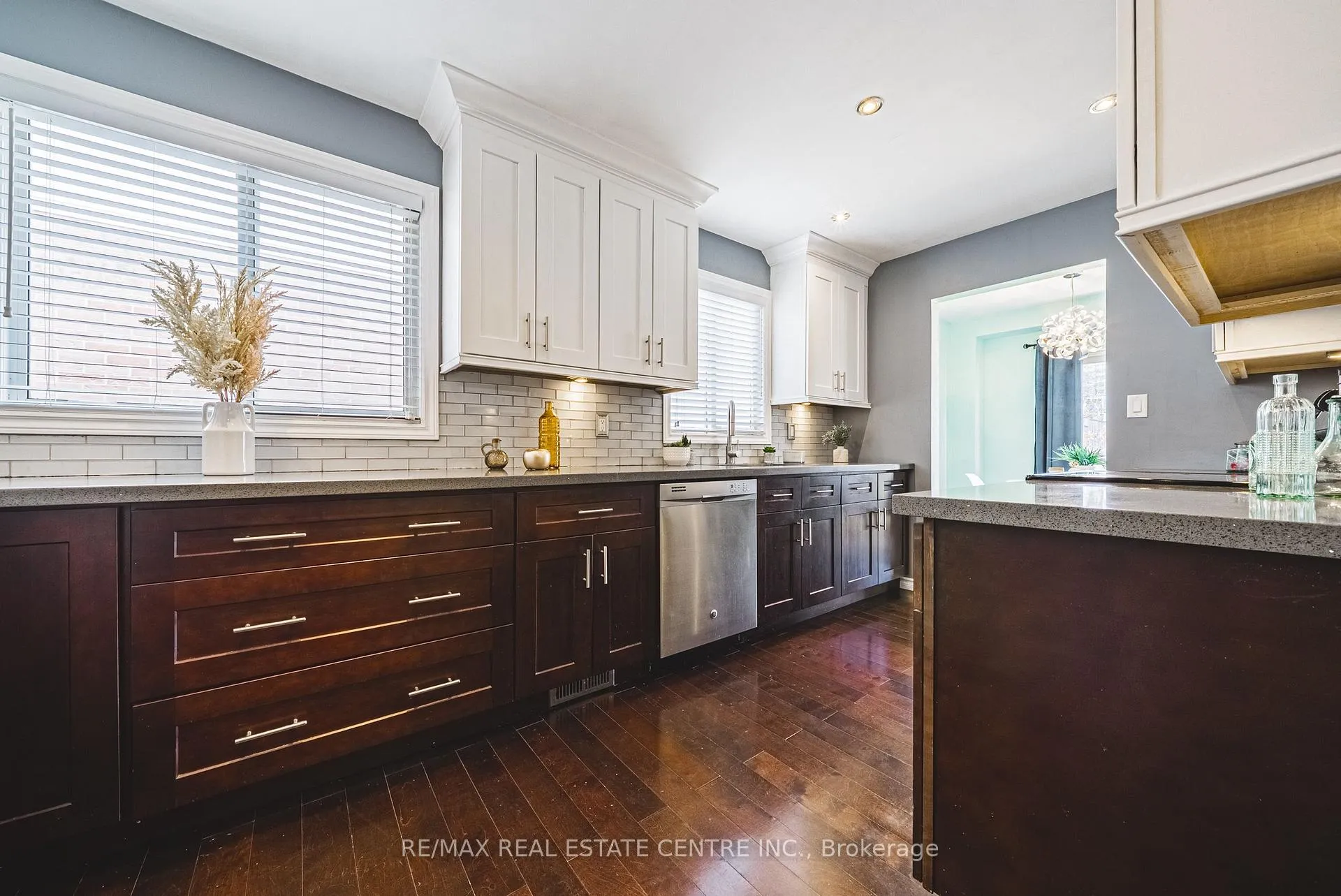 Photo 4 of 5 michelle Court, Kitchener — HOMEH