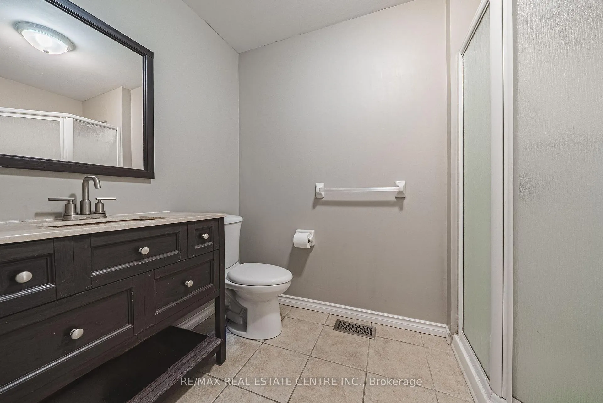 Photo 18 of 5 michelle Court, Kitchener — HOMEH