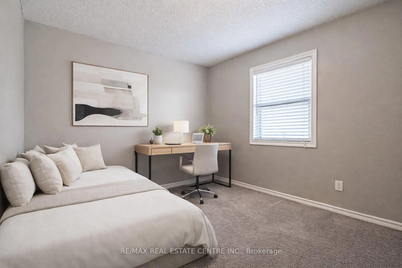 Photo 19 of 5 michelle Court, Kitchener — HOMEH