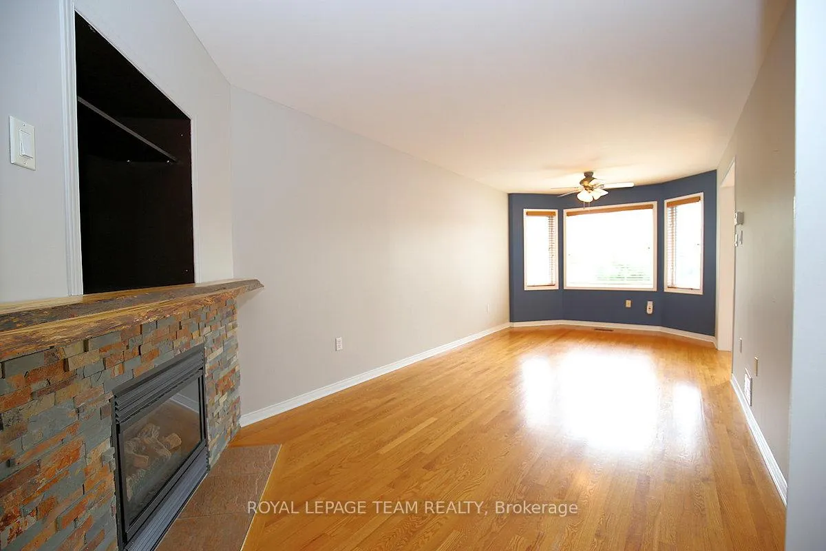 Photo 2 of 119 Blackdome Crescent, Ottawa, Kanata - Kanata Lakes/Heritage Hills — HOMEH