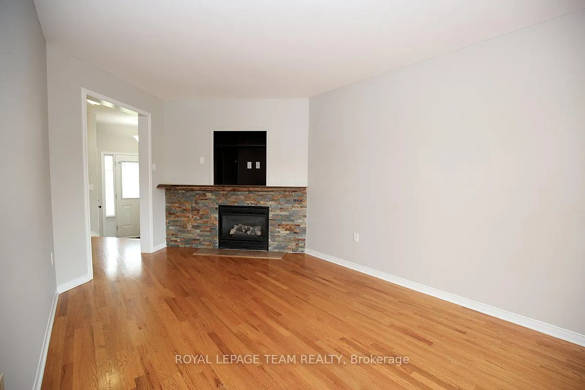 Photo 12 of 119 Blackdome Crescent, Ottawa, Kanata - Kanata Lakes/Heritage Hills — HOMEH
