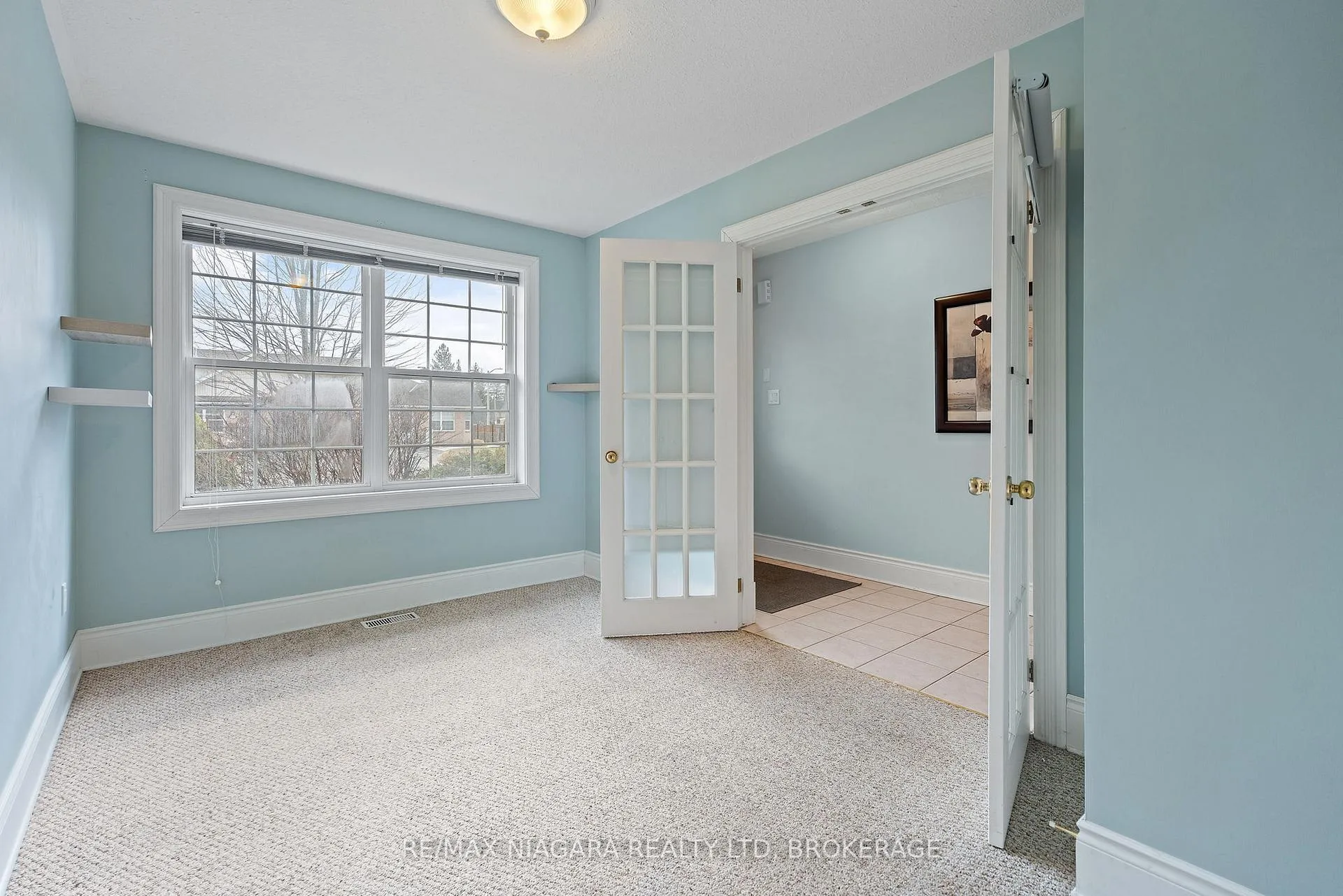 Photo 5 of 6191 Shane Crescent, Niagara Falls, Church's Lane — HOMEH