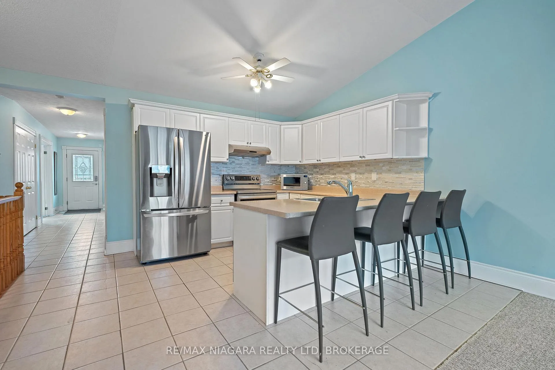 Photo 9 of 6191 Shane Crescent, Niagara Falls, Church's Lane — HOMEH