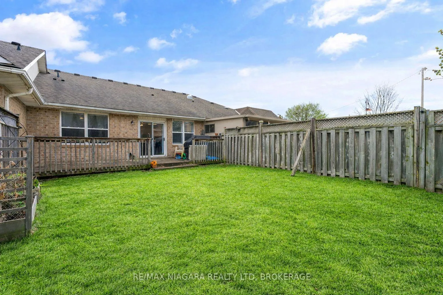 Photo 17 of 6191 Shane Crescent, Niagara Falls, Church's Lane — HOMEH