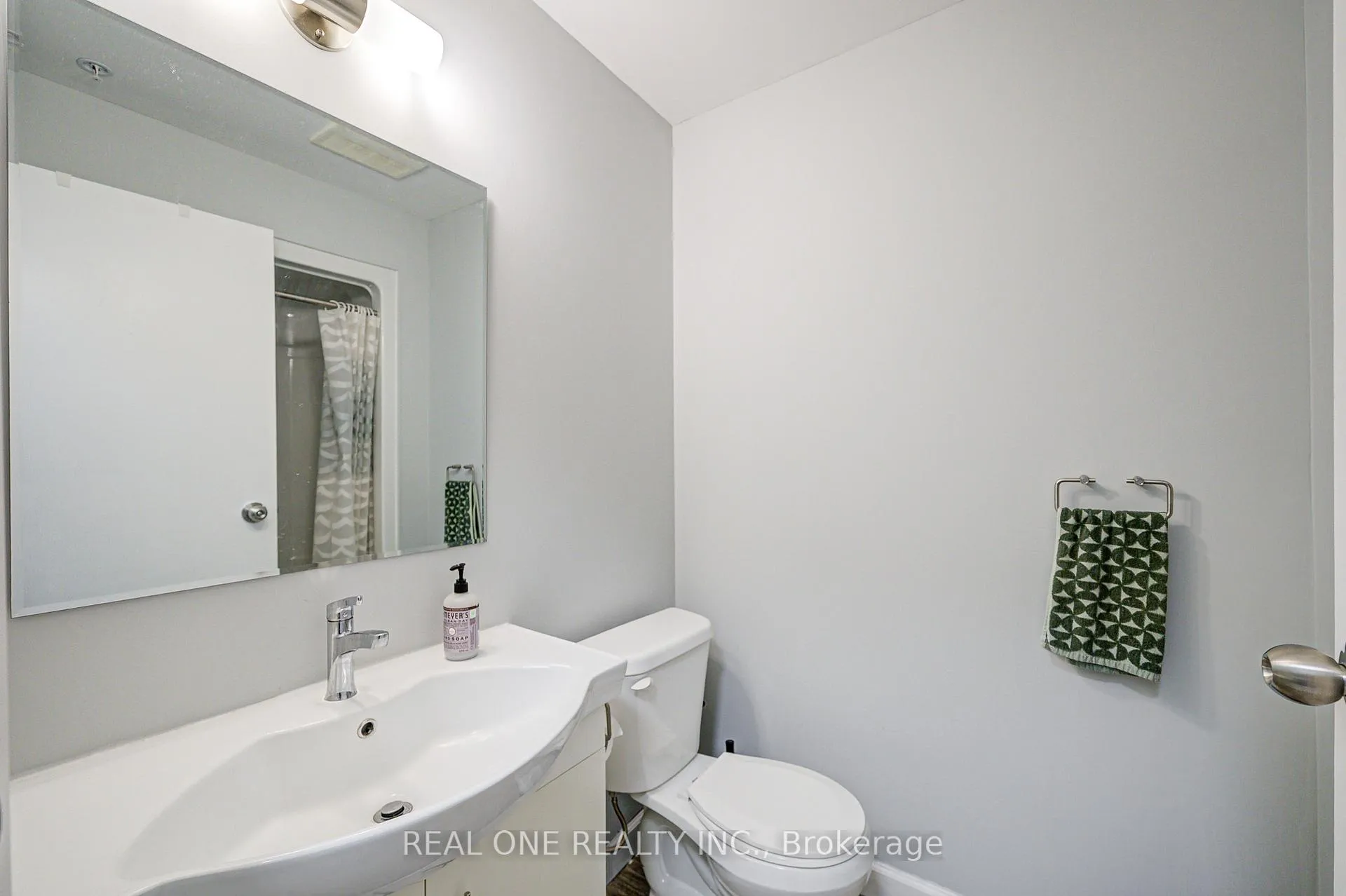 Photo 12 of Unit 423, 77 Leland Street, Hamilton, Ainslie Wood — HOMEH
