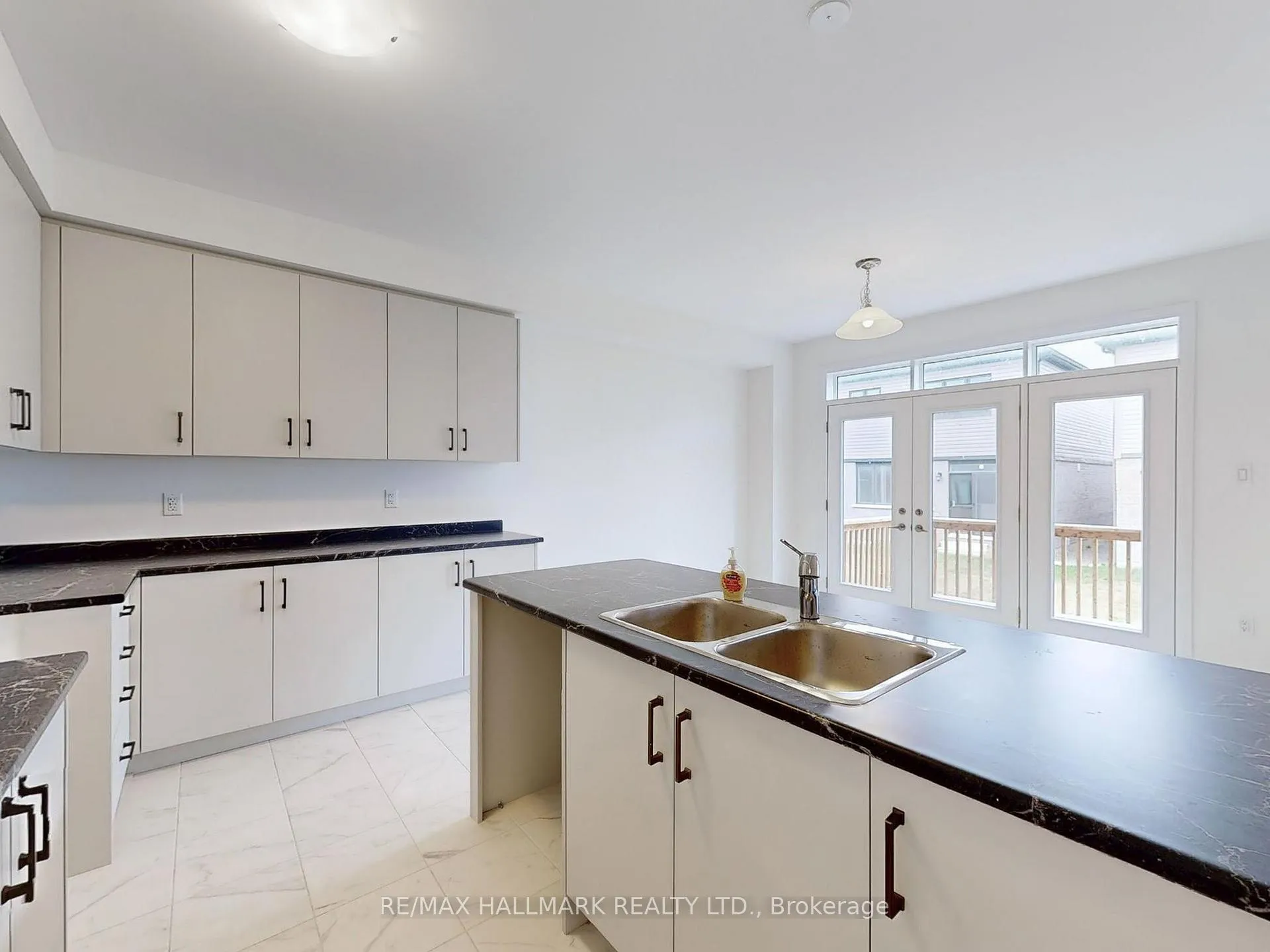 Photo 9 of 40 Velvet Way, Thorold, Rolling Meadows — HOMEH