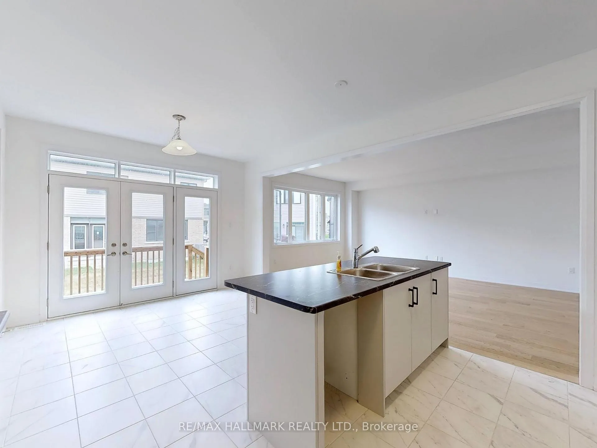 Photo 10 of 40 Velvet Way, Thorold, Rolling Meadows — HOMEH