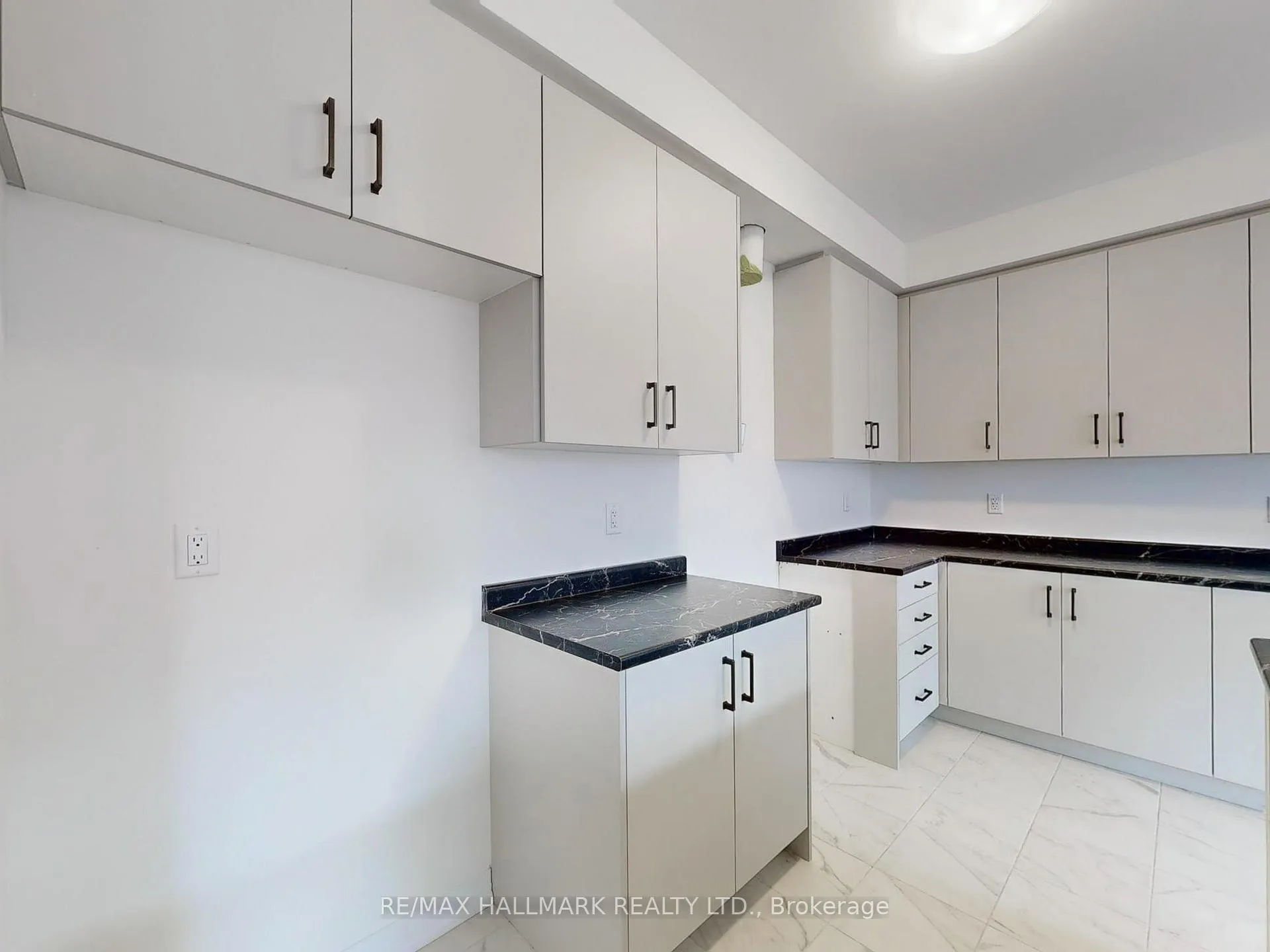 Photo 12 of 40 Velvet Way, Thorold, Rolling Meadows — HOMEH