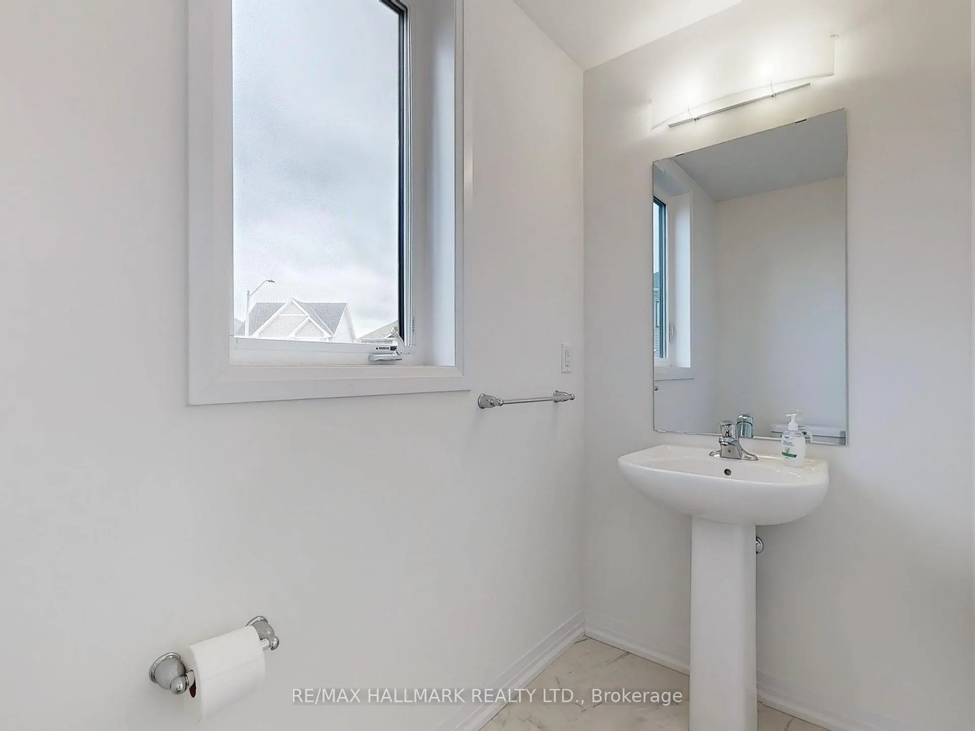 Photo 17 of 40 Velvet Way, Thorold, Rolling Meadows — HOMEH