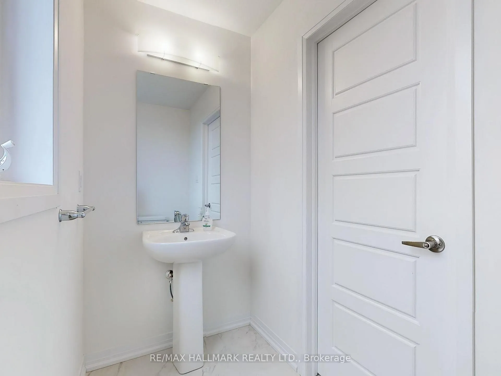 Photo 18 of 40 Velvet Way, Thorold, Rolling Meadows — HOMEH
