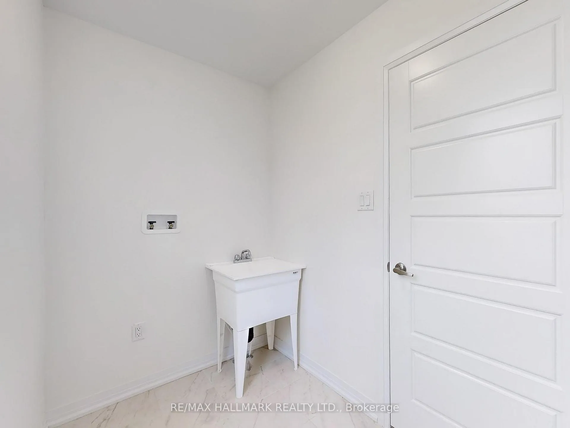 Photo 19 of 40 Velvet Way, Thorold, Rolling Meadows — HOMEH