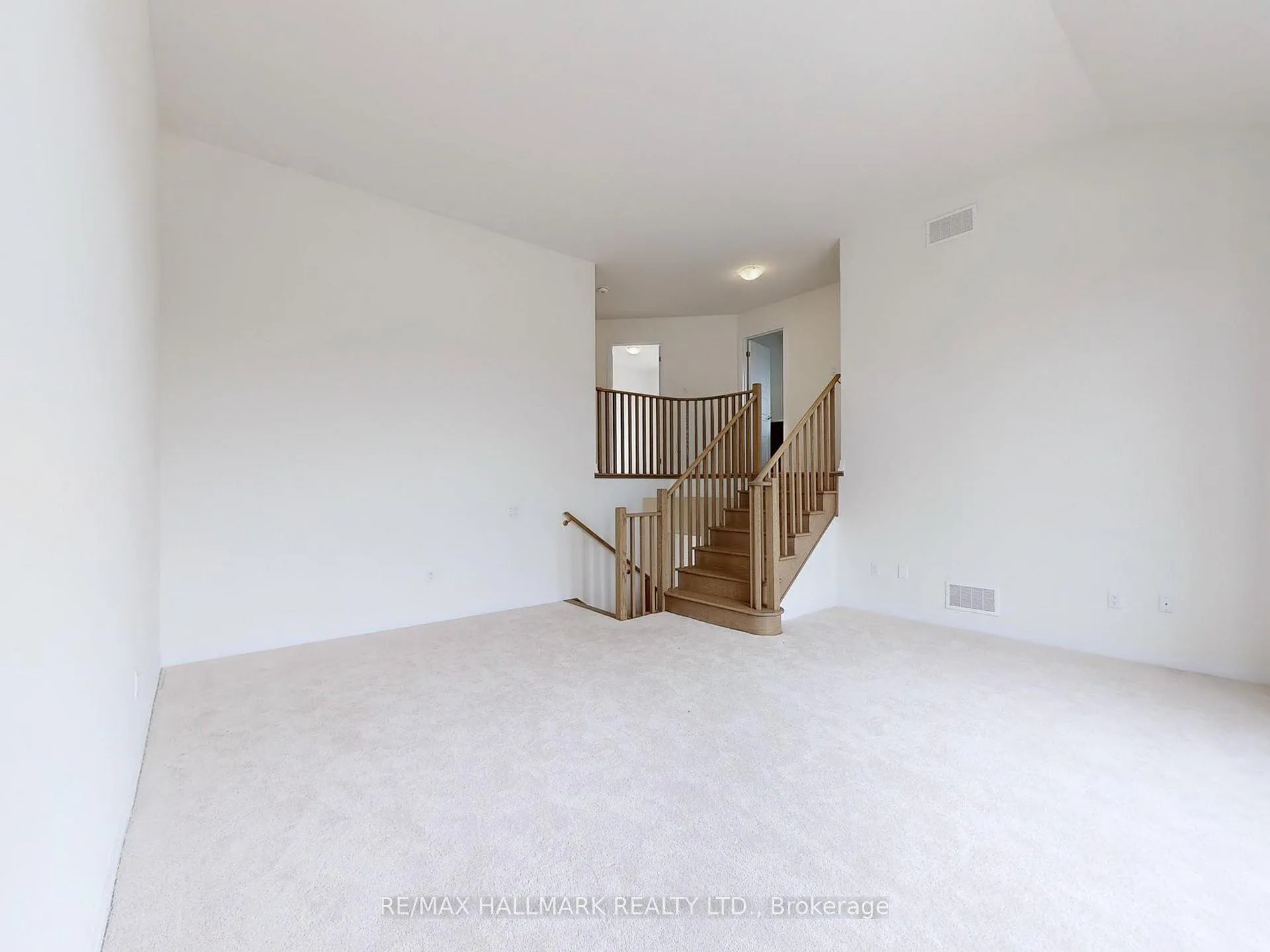 Photo 24 of 40 Velvet Way, Thorold, Rolling Meadows — HOMEH