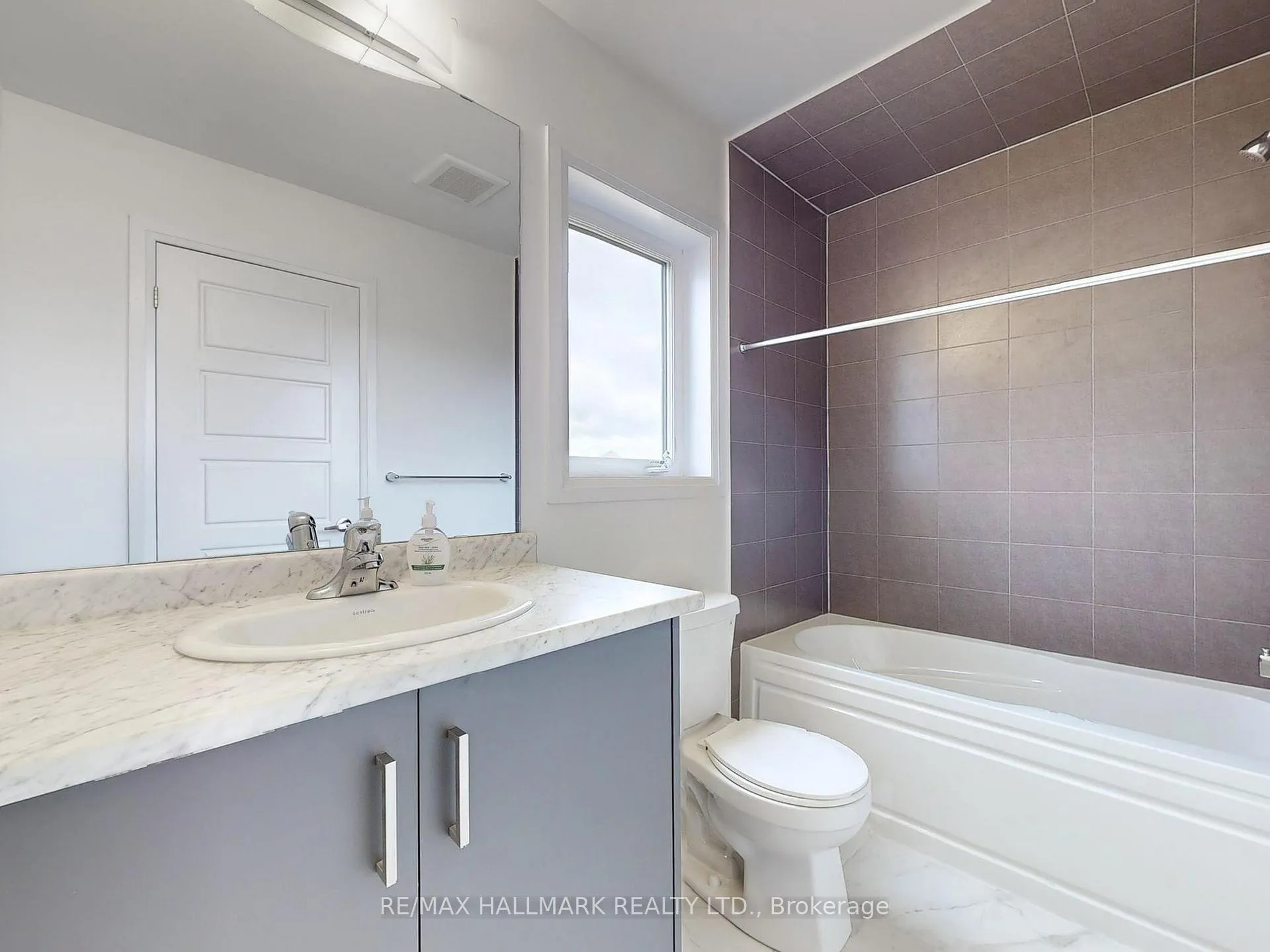 Photo 44 of 40 Velvet Way, Thorold, Rolling Meadows — HOMEH