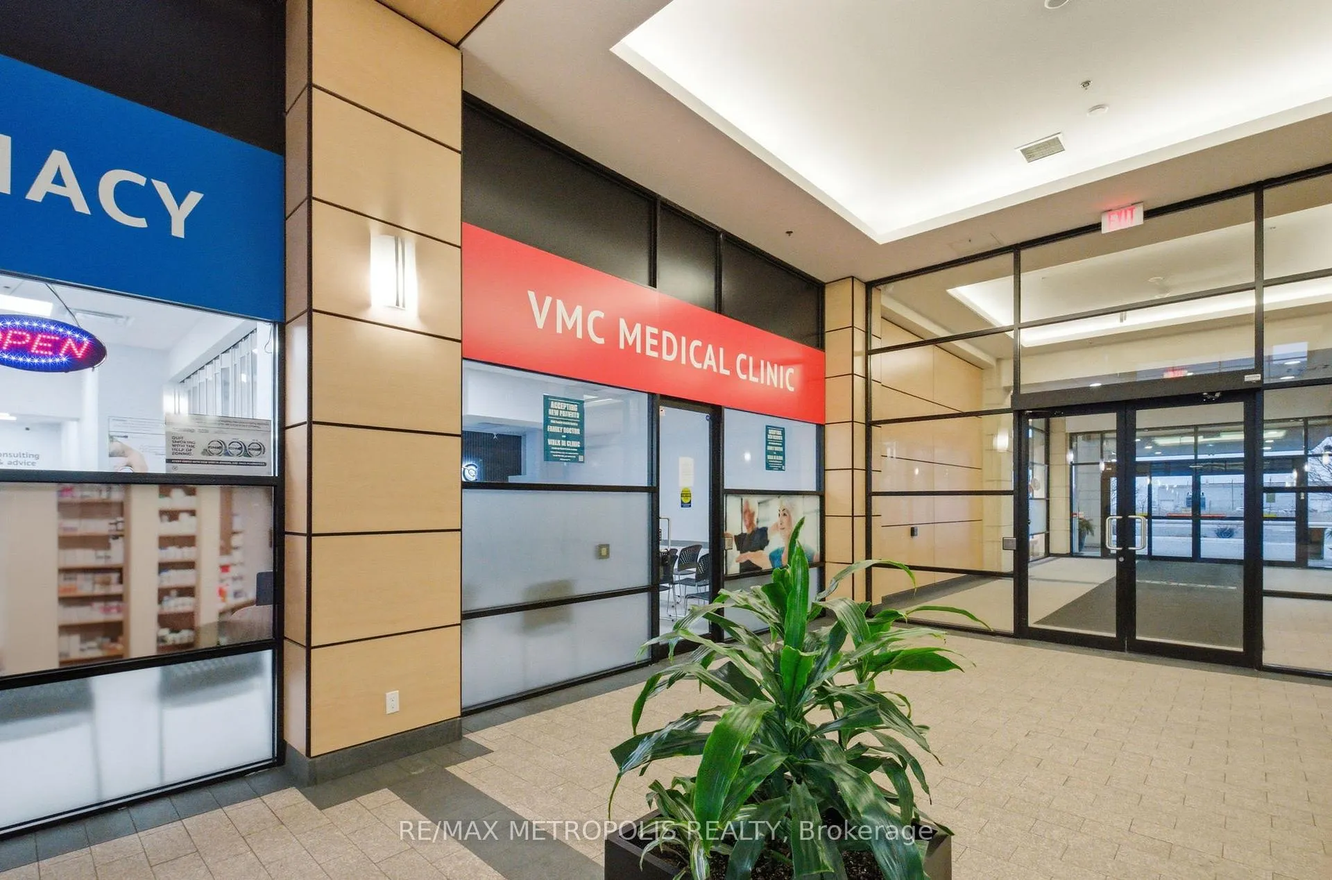 Photo 20 of Unit 704, 2900 Highway No. 7, Vaughan, Concord — HOMEH