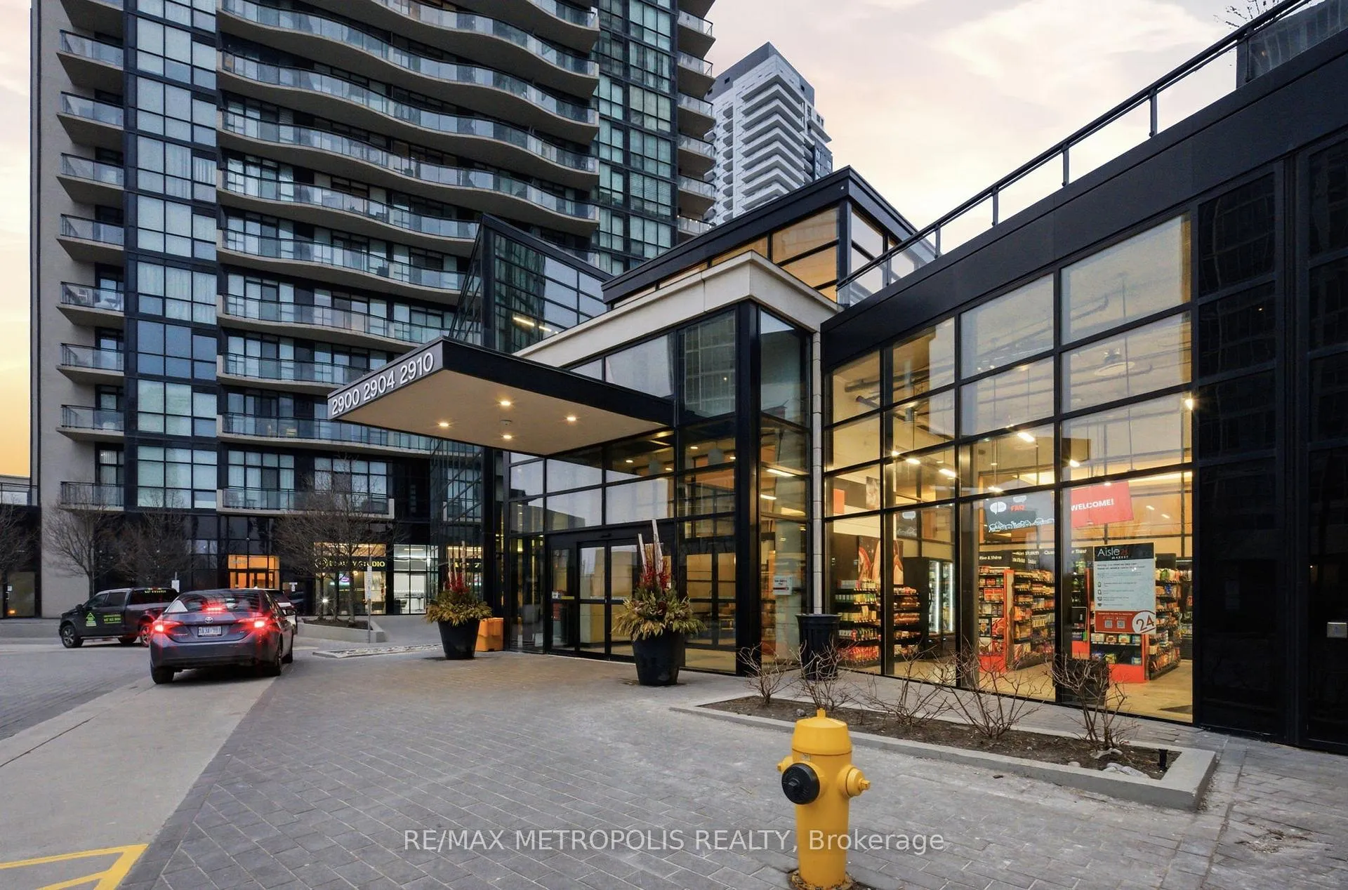 Photo 21 of Unit 704, 2900 Highway No. 7, Vaughan, Concord — HOMEH