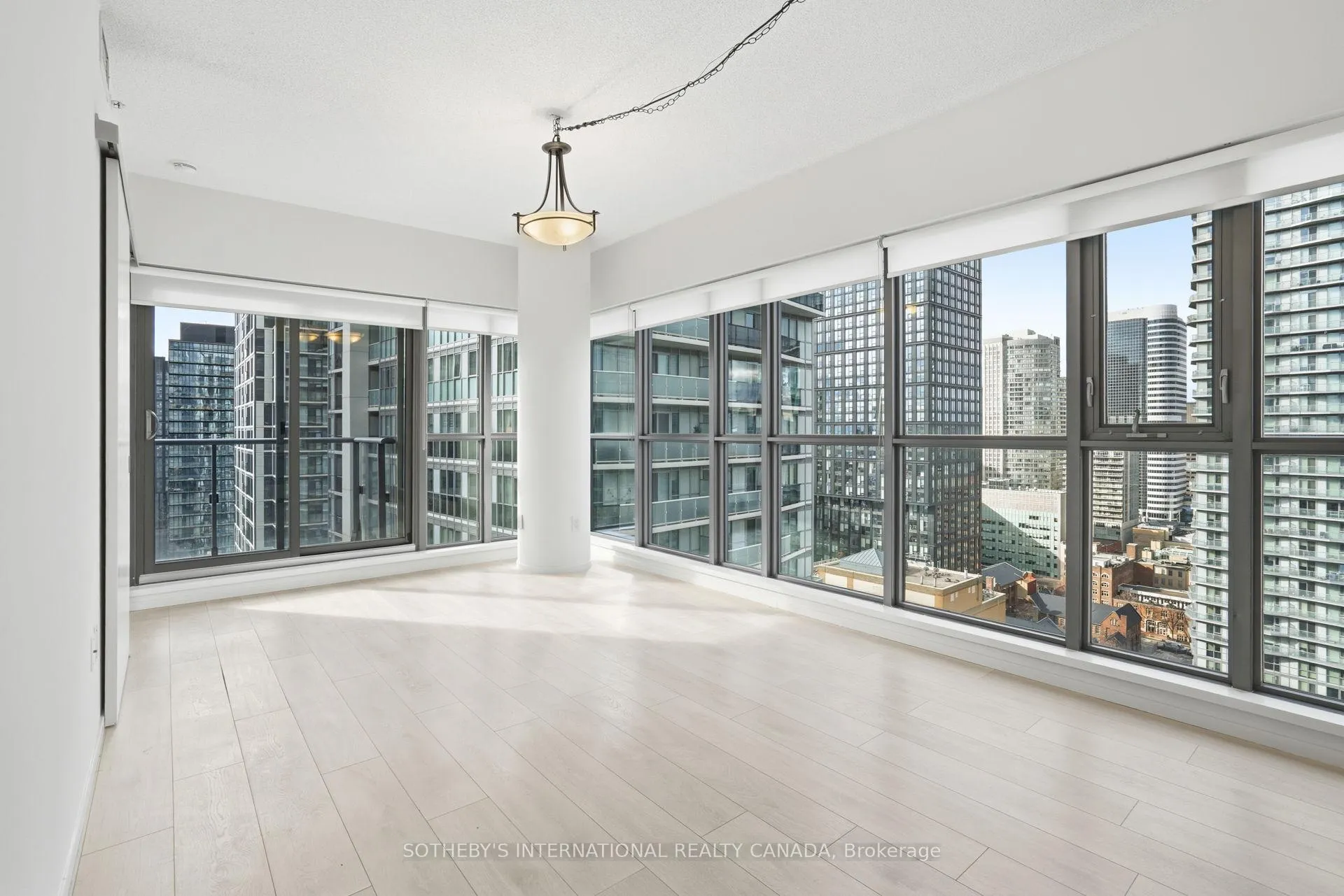 Photo 3 of Unit 2401, 159 Dundas Street E, Toronto, Church-Yonge Corridor — HOMEH