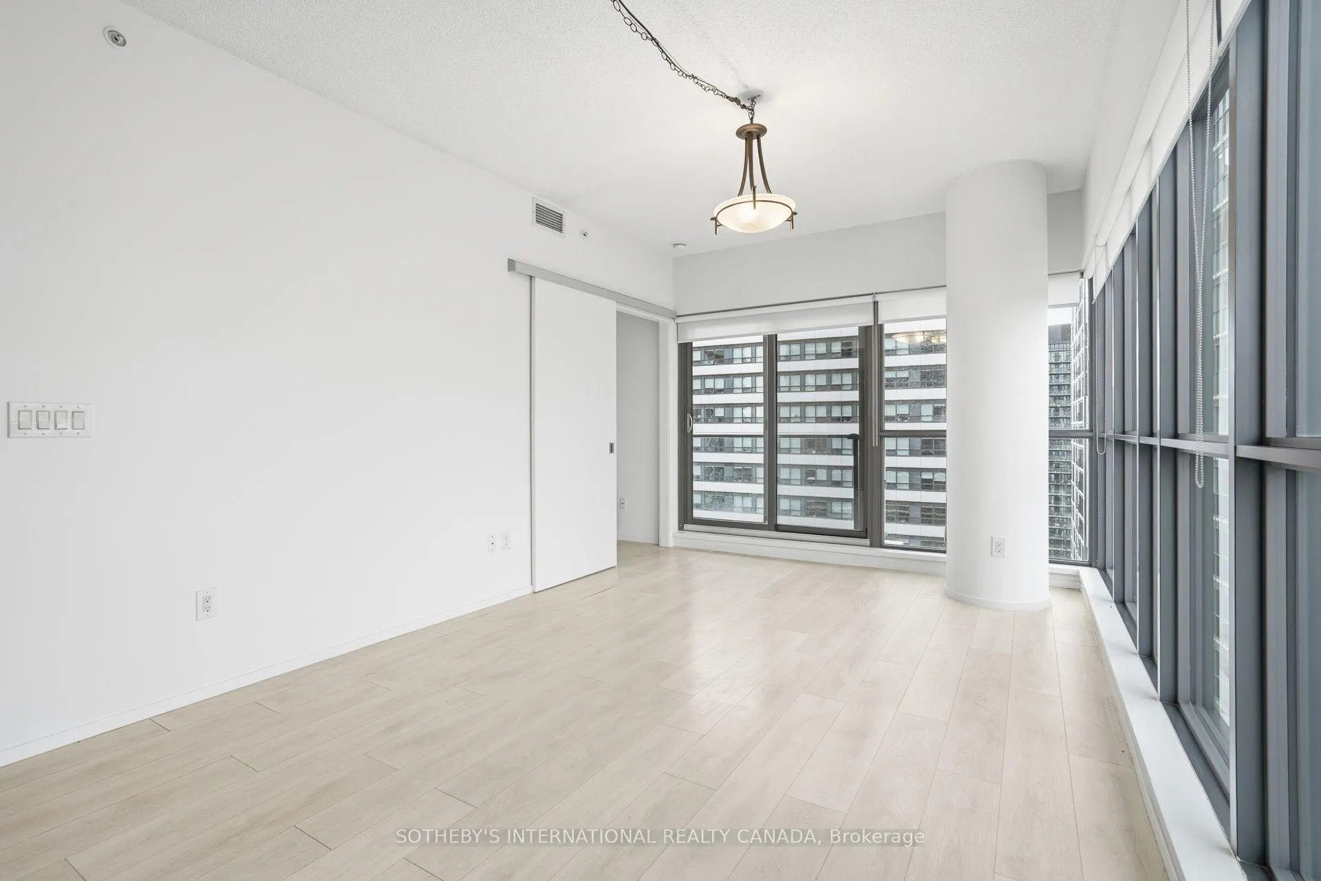 Photo 6 of Unit 2401, 159 Dundas Street E, Toronto, Church-Yonge Corridor — HOMEH