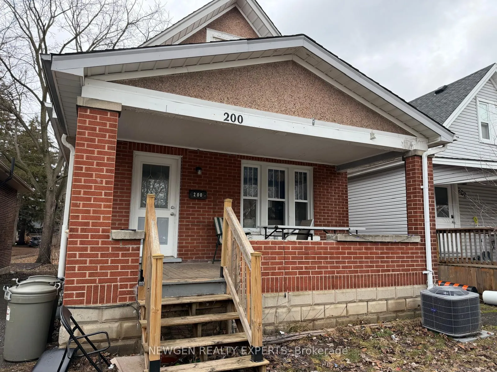 Front of Unit #Main #Bsmnt, 200 Huron Street