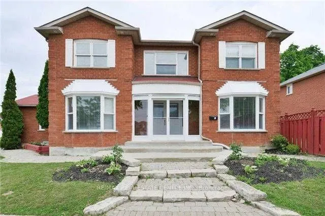 Front of 36 Woodbury Court