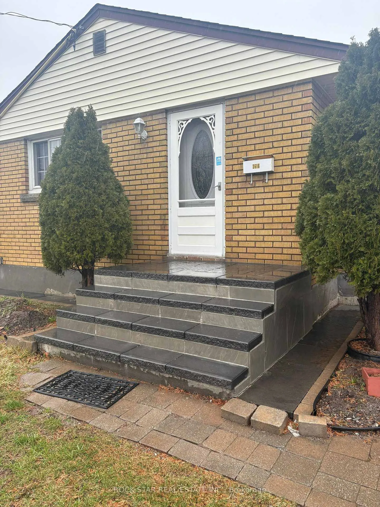 Front of 3616 Dorchester Road