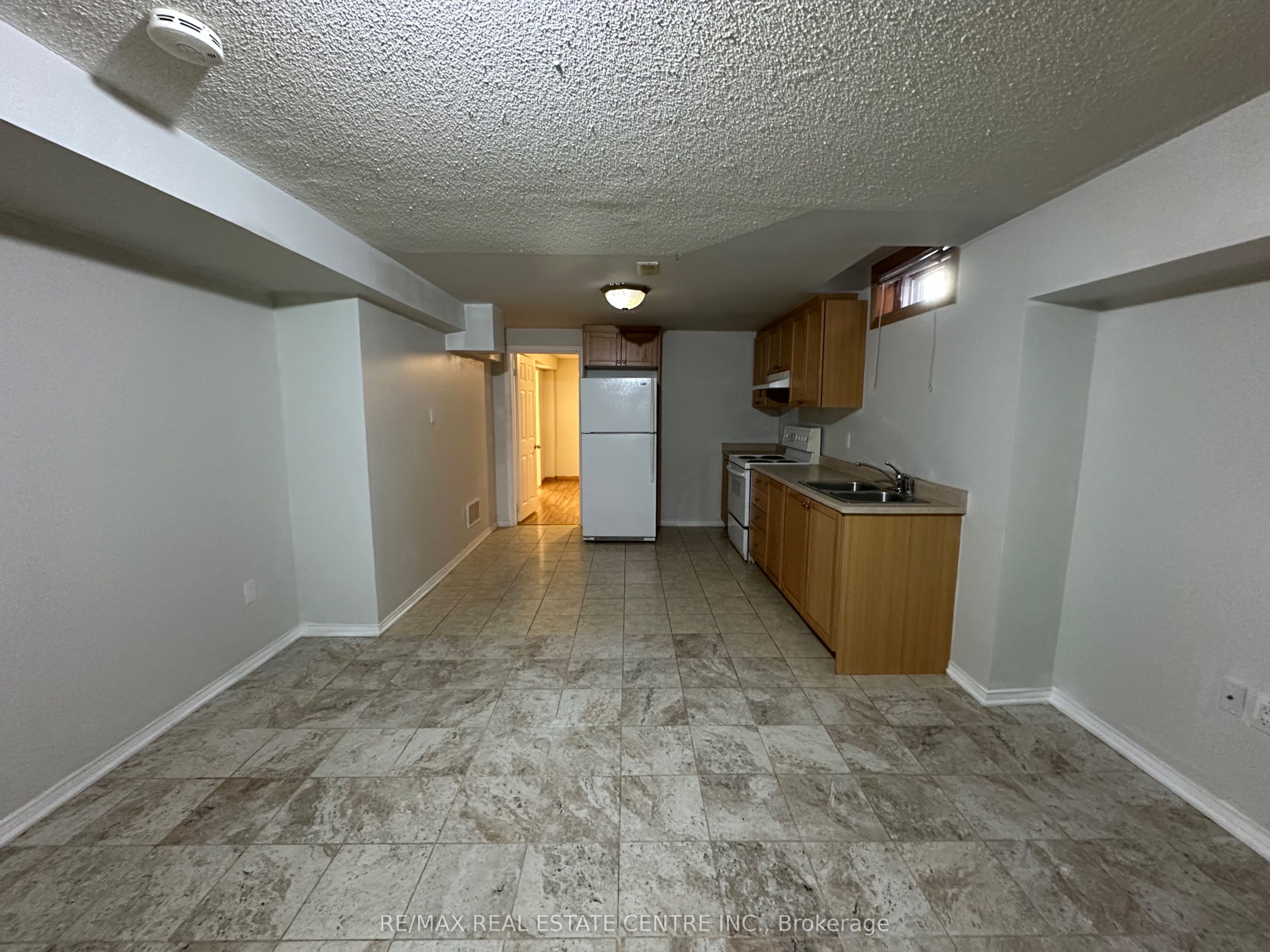 Photo 12 of 43 Windmill Boulevard, Brampton, Fletcher's Creek South — HOMEH