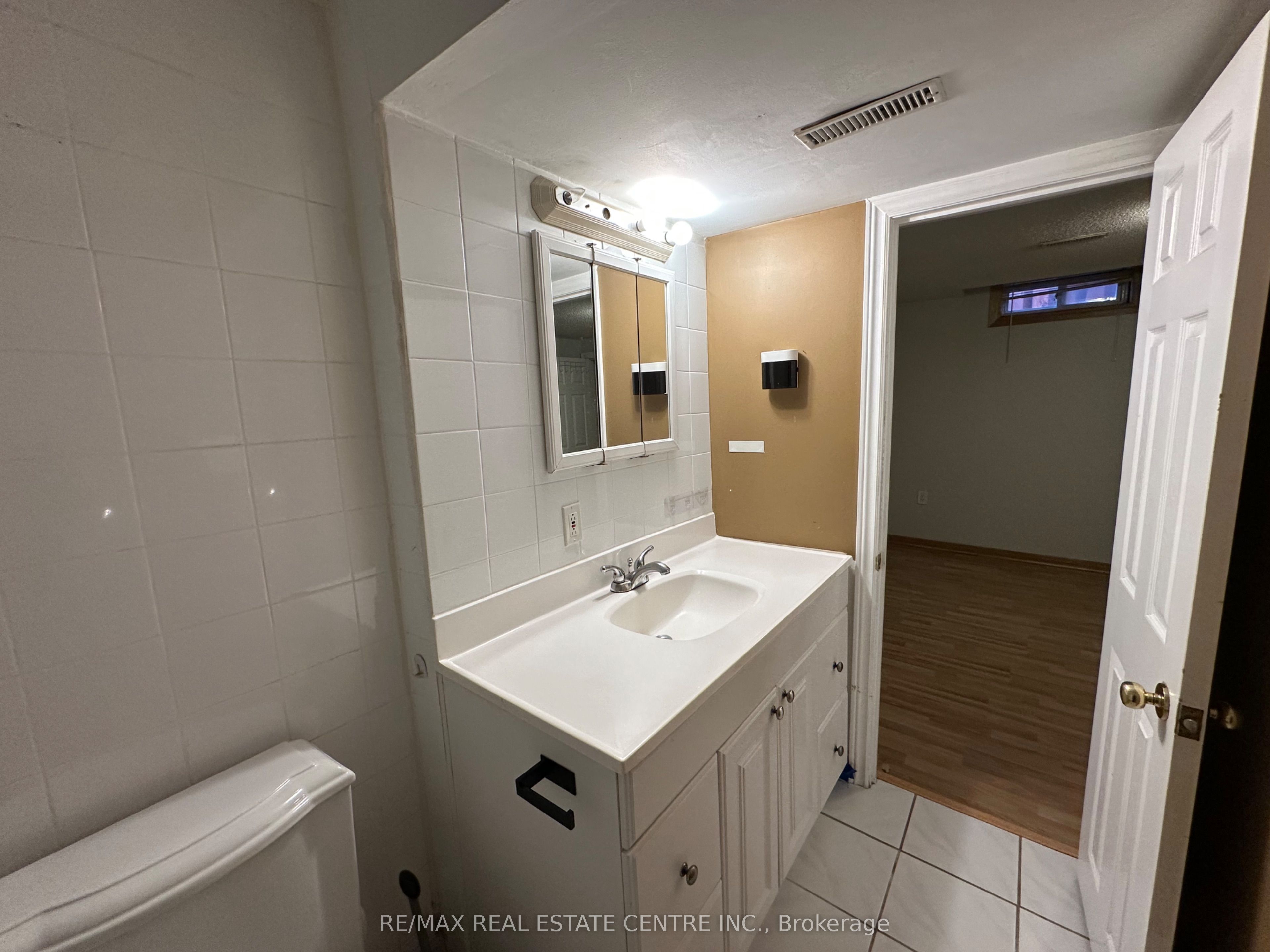 Photo 21 of 43 Windmill Boulevard, Brampton, Fletcher's Creek South — HOMEH