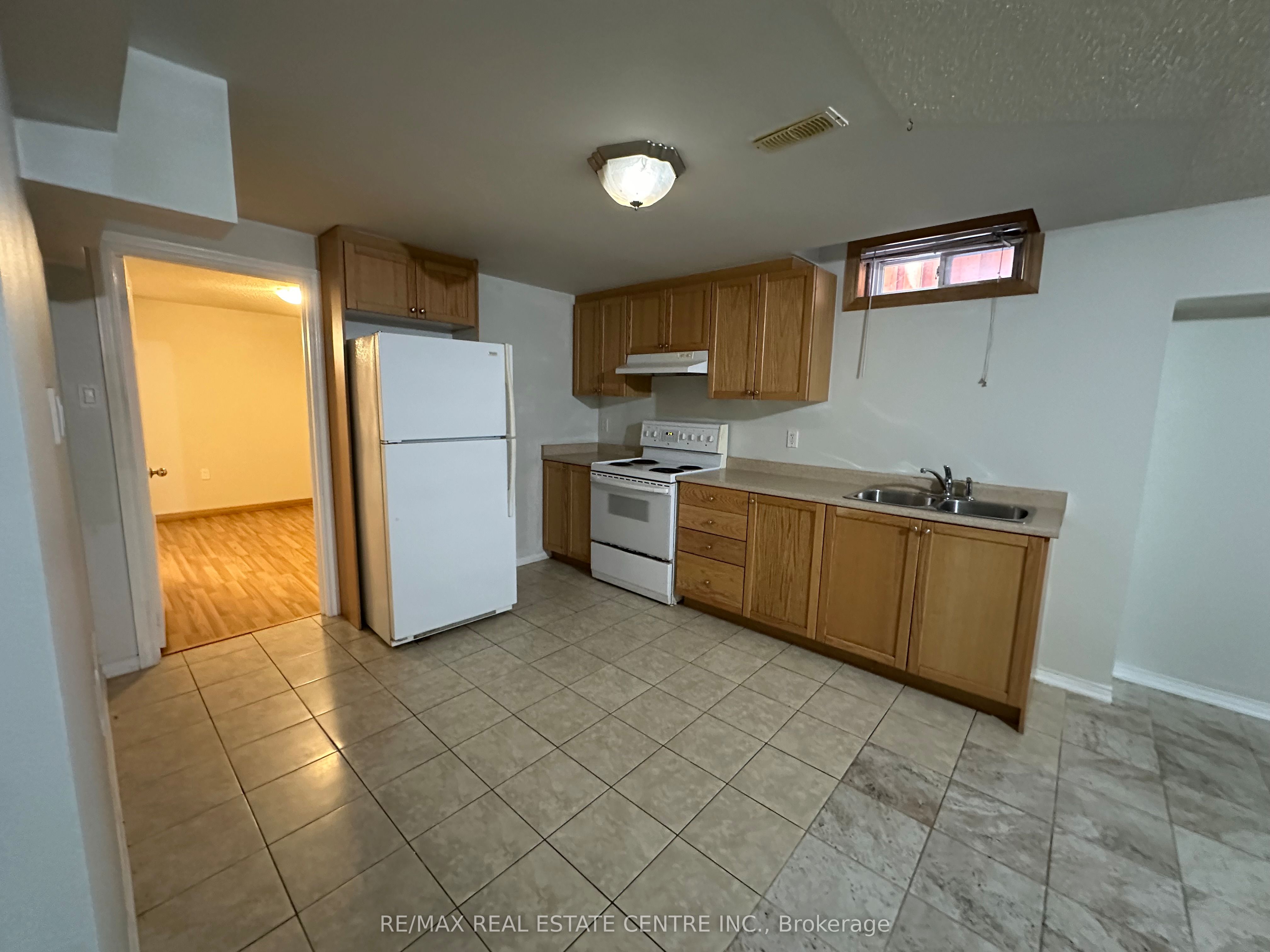 Photo 14 of 43 Windmill Boulevard, Brampton, Fletcher's Creek South — HOMEH