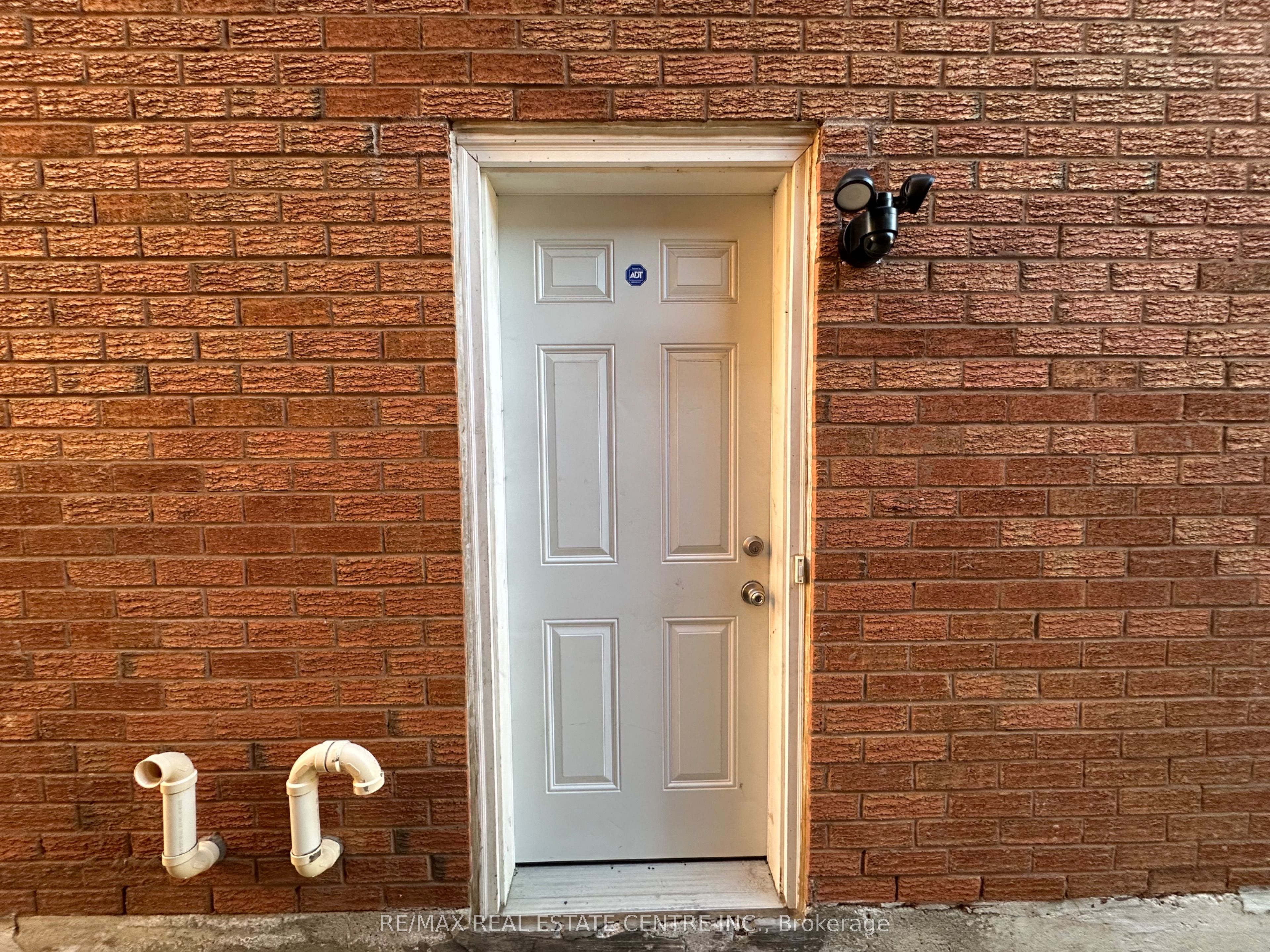 Photo 5 of 43 Windmill Boulevard, Brampton, Fletcher's Creek South — HOMEH