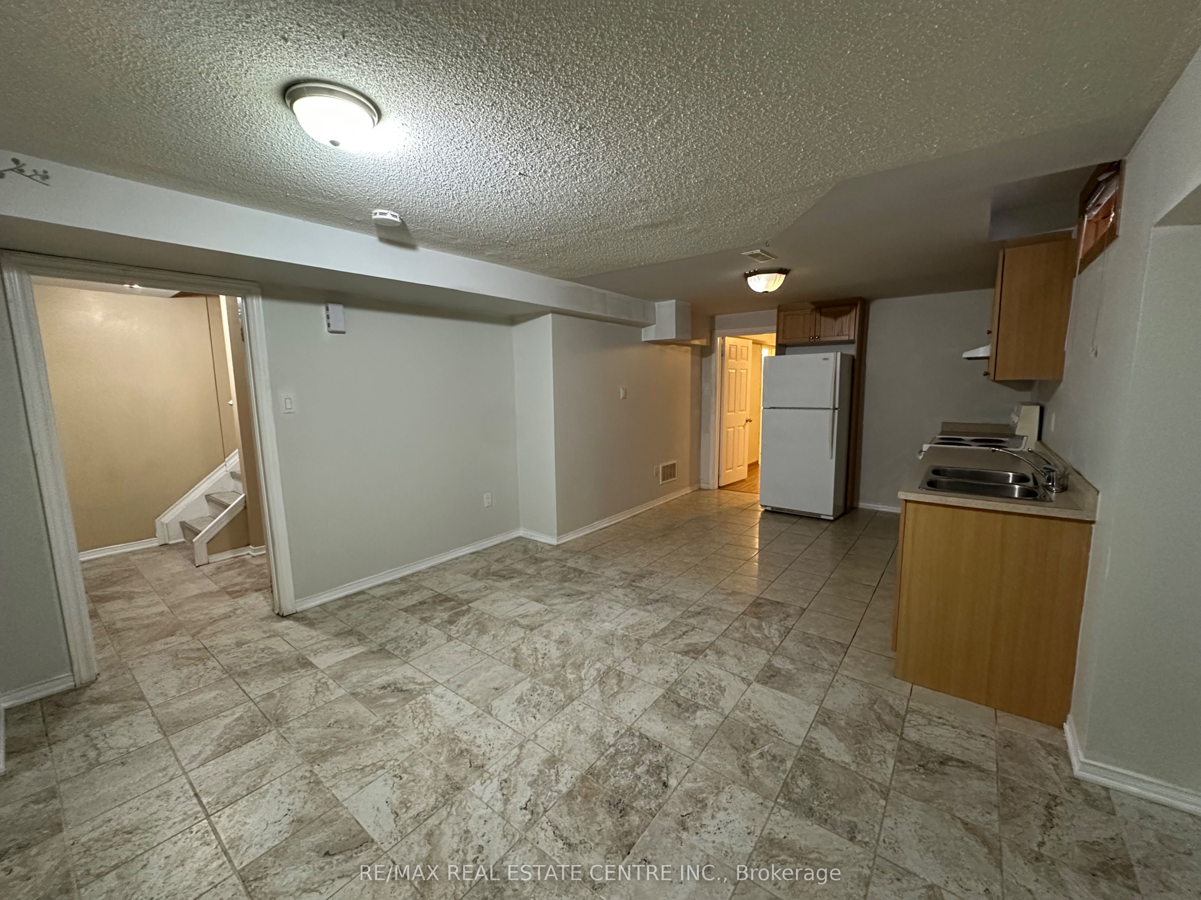 Photo 13 of 43 Windmill Boulevard, Brampton, Fletcher's Creek South — HOMEH
