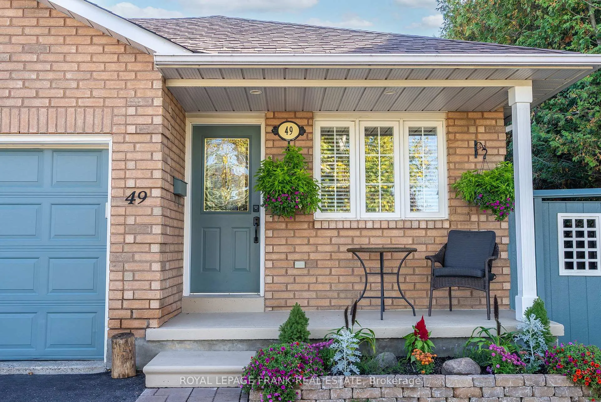 Photo 3 of 49 Mallory Street, Clarington, Courtice — HOMEH