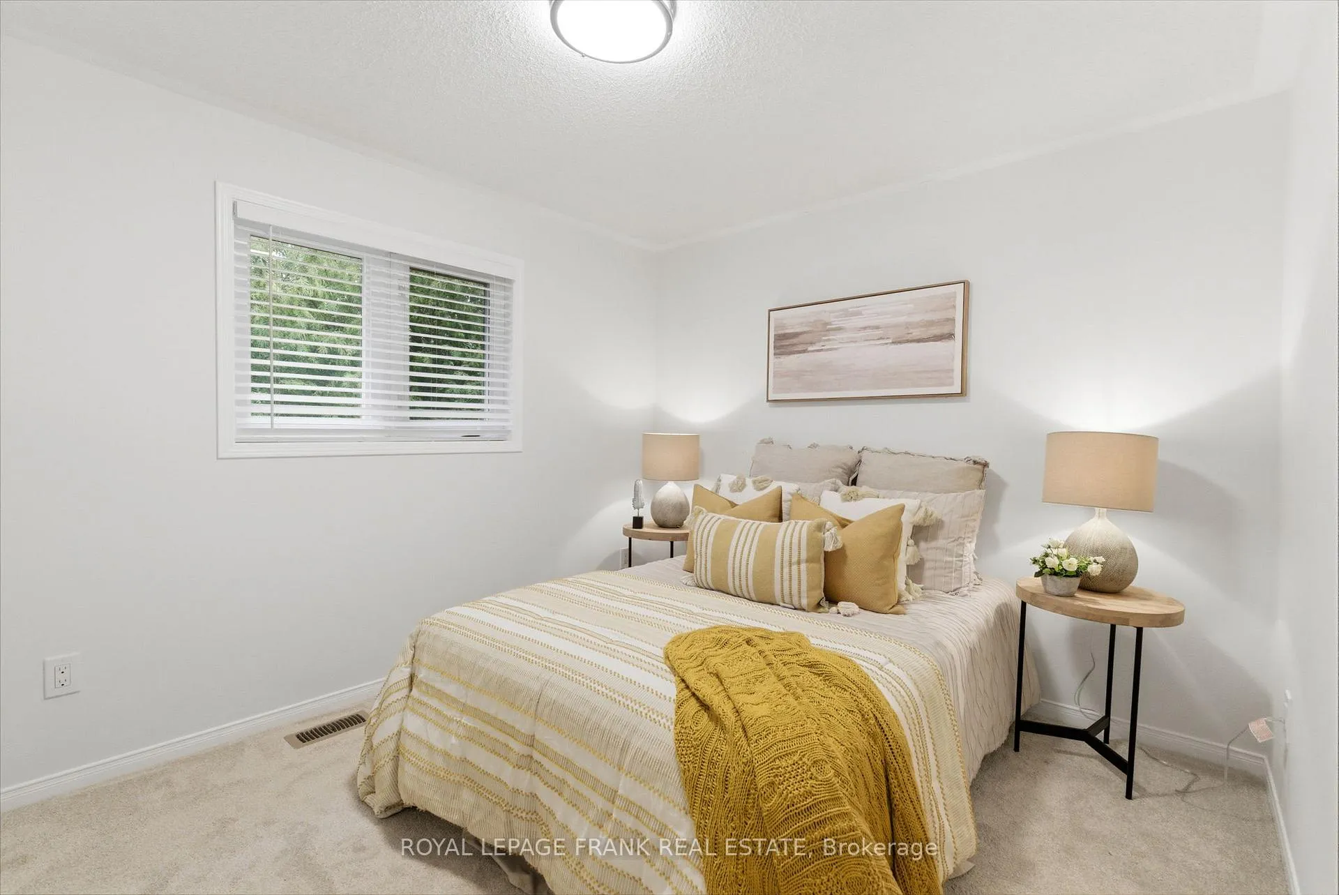 Photo 22 of 49 Mallory Street, Clarington, Courtice — HOMEH
