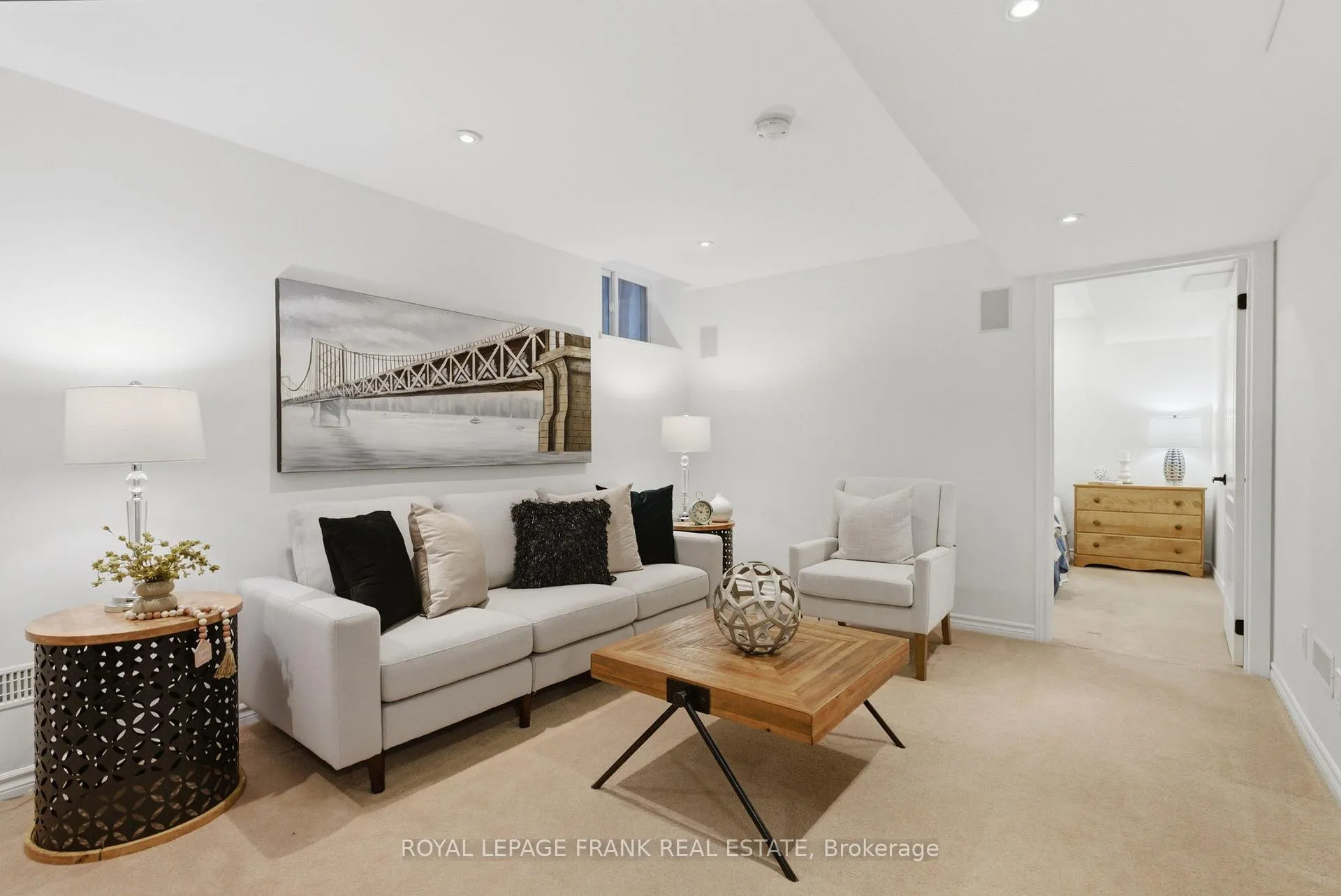 Photo 26 of 49 Mallory Street, Clarington, Courtice — HOMEH