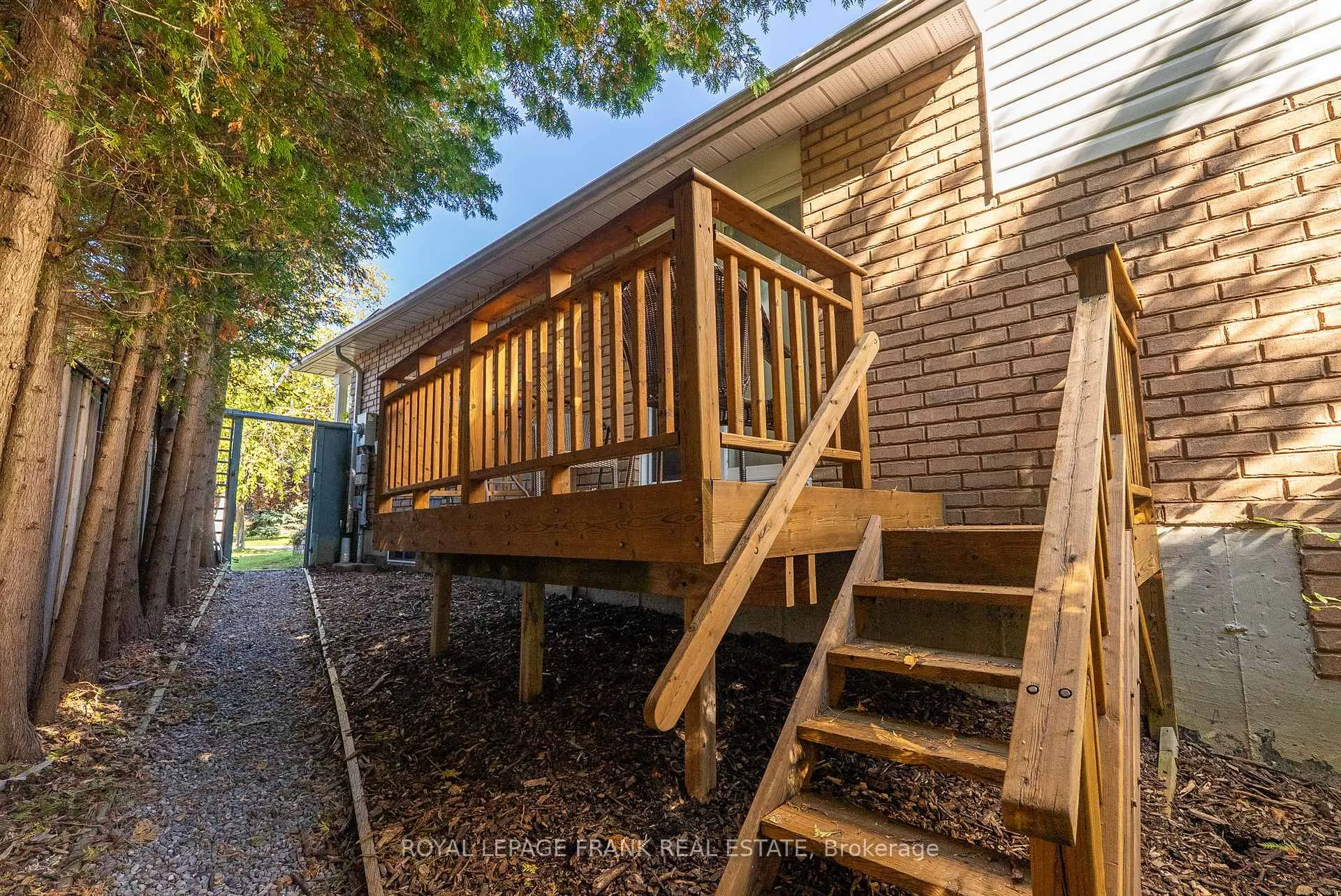 Photo 41 of 49 Mallory Street, Clarington, Courtice — HOMEH
