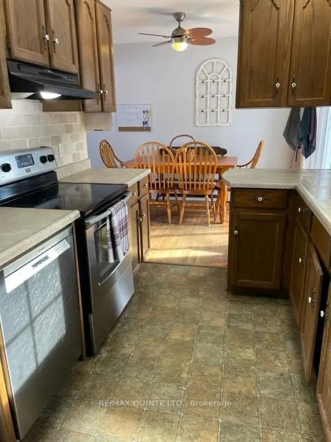 Photo 4 of 42 Fourth Avenue, Quinte West, Trenton Ward — HOMEH