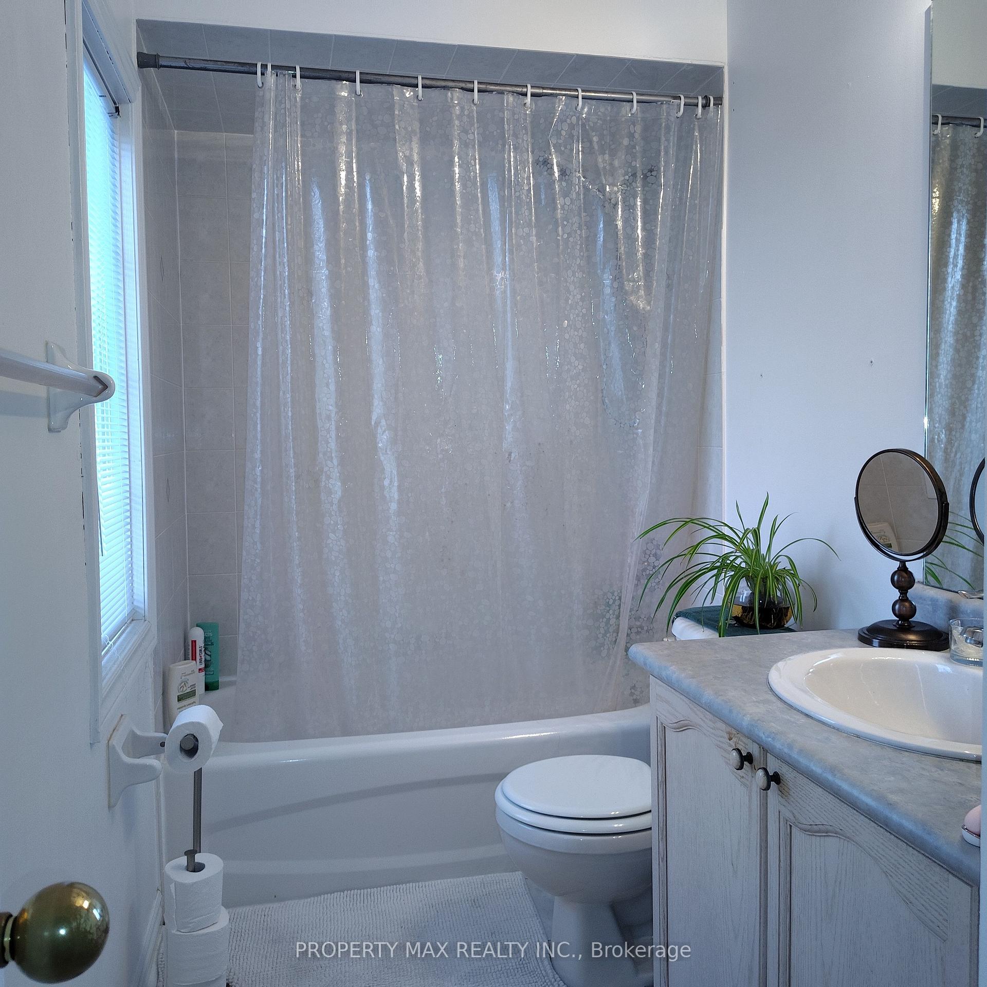 Photo 13 of 55 Park Place Drive, Markham, Greensborough — HOMEH