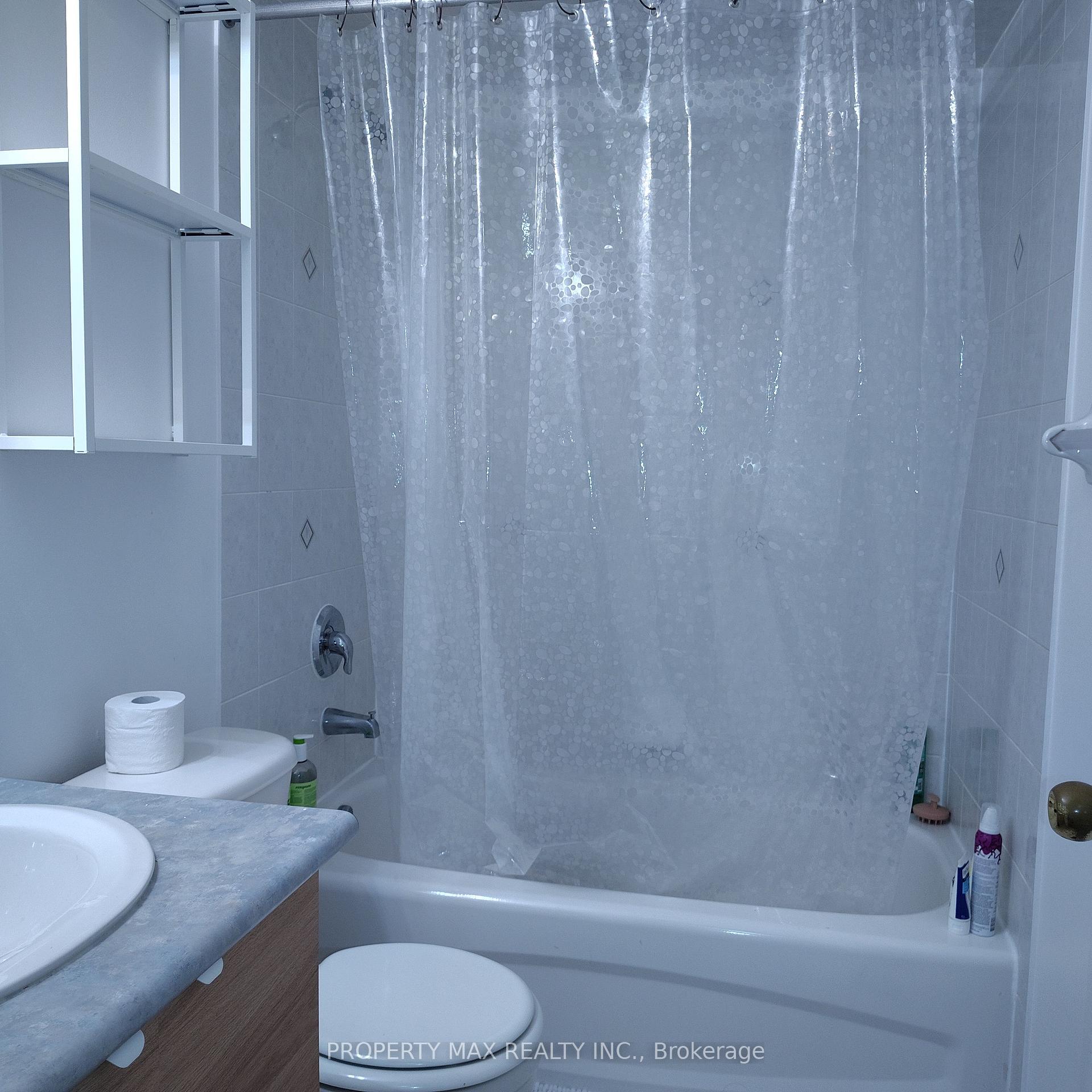 Photo 15 of 55 Park Place Drive, Markham, Greensborough — HOMEH