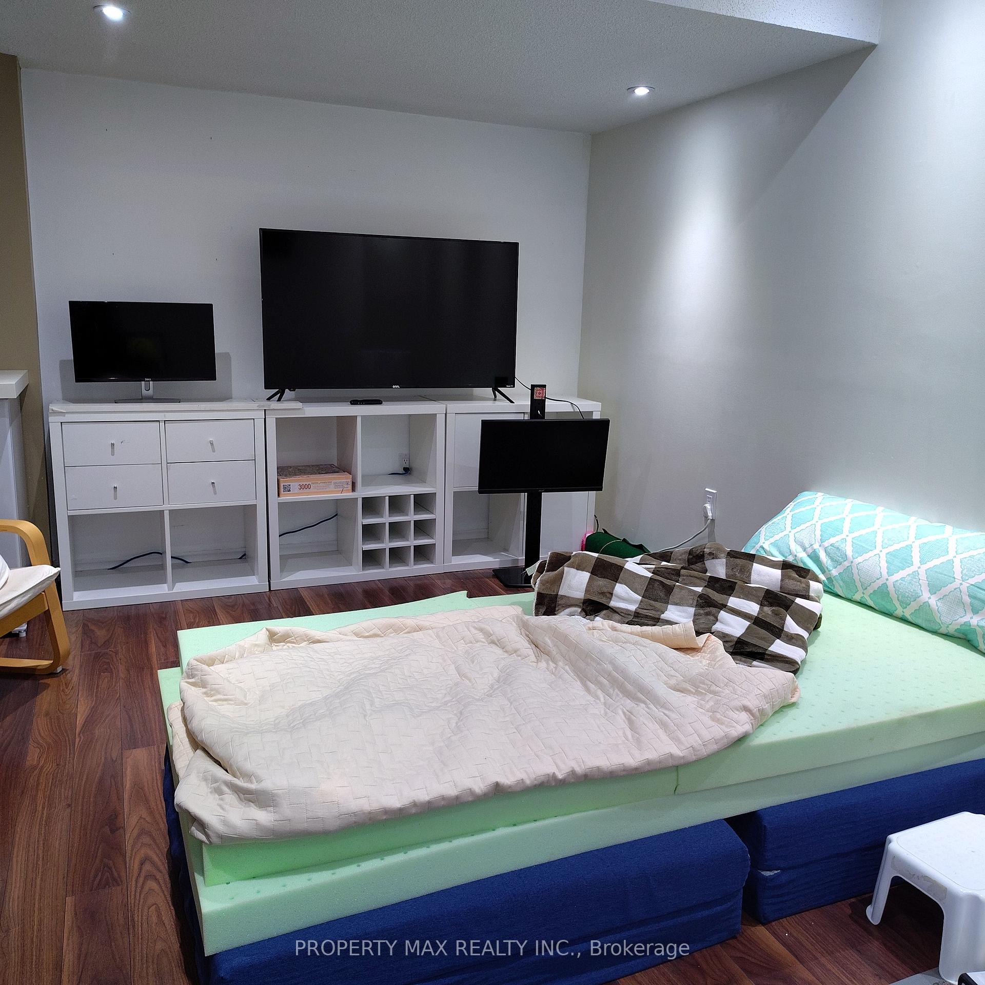 Photo 22 of 55 Park Place Drive, Markham, Greensborough — HOMEH