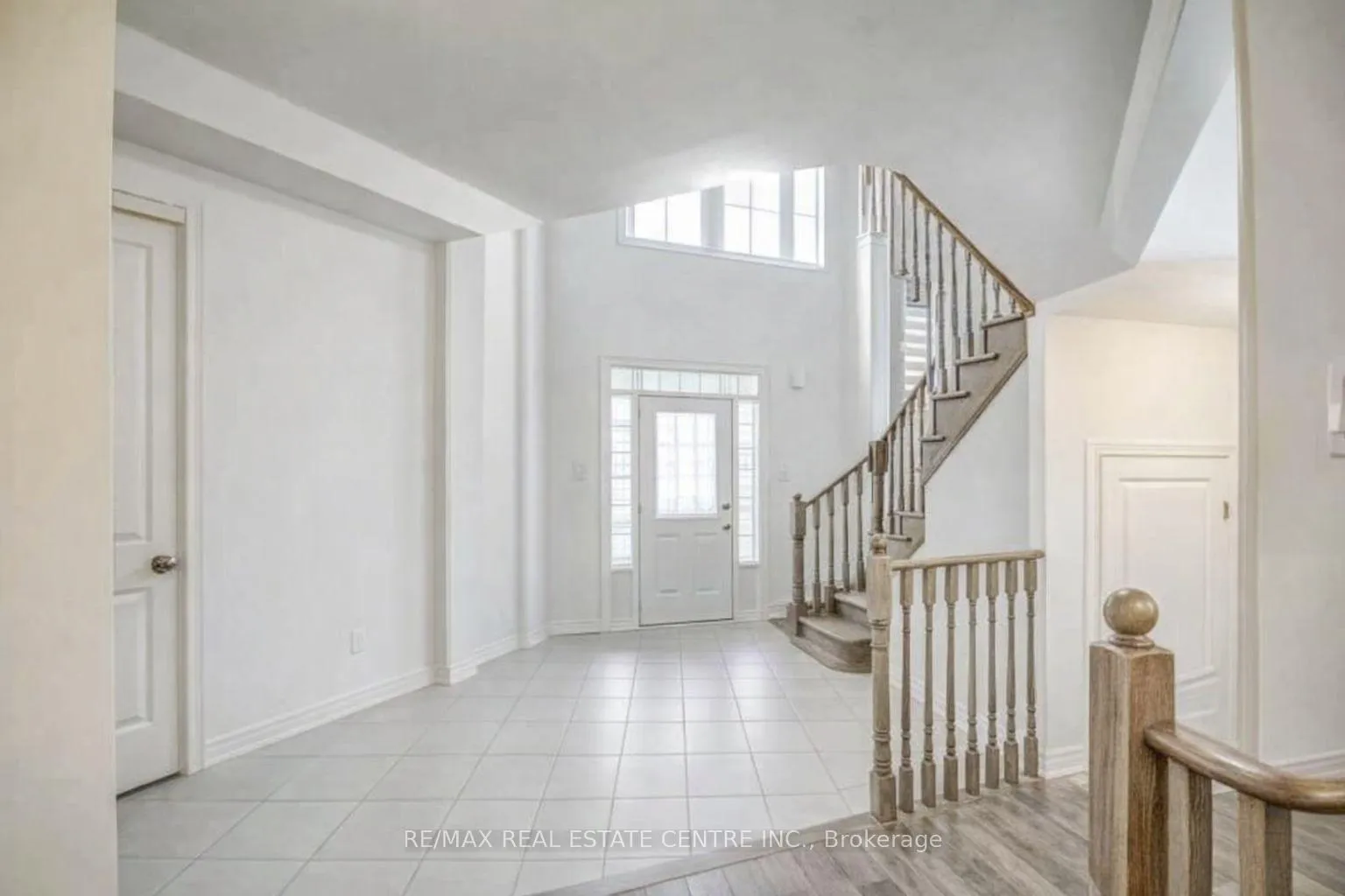Photo 2 of 100 Truro Circle, Brampton, Northwest Brampton — HOMEH
