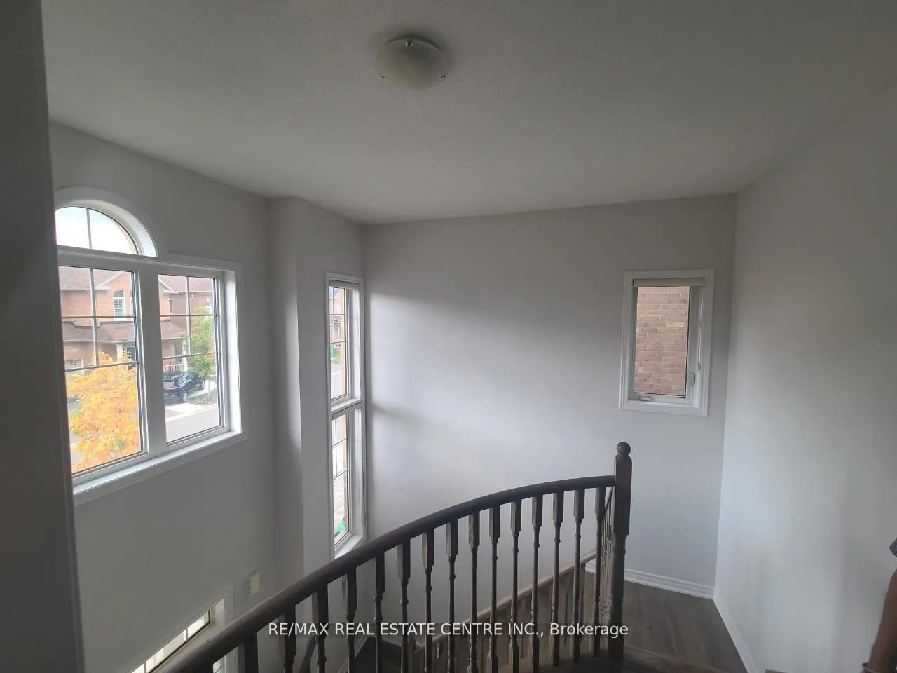 Photo 7 of 100 Truro Circle, Brampton, Northwest Brampton — HOMEH