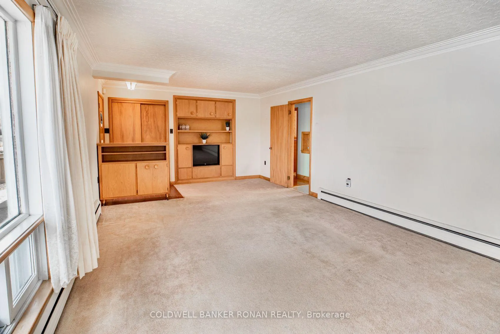 Photo 7 of 215 Albert Street W, New Tecumseth, Alliston — HOMEH