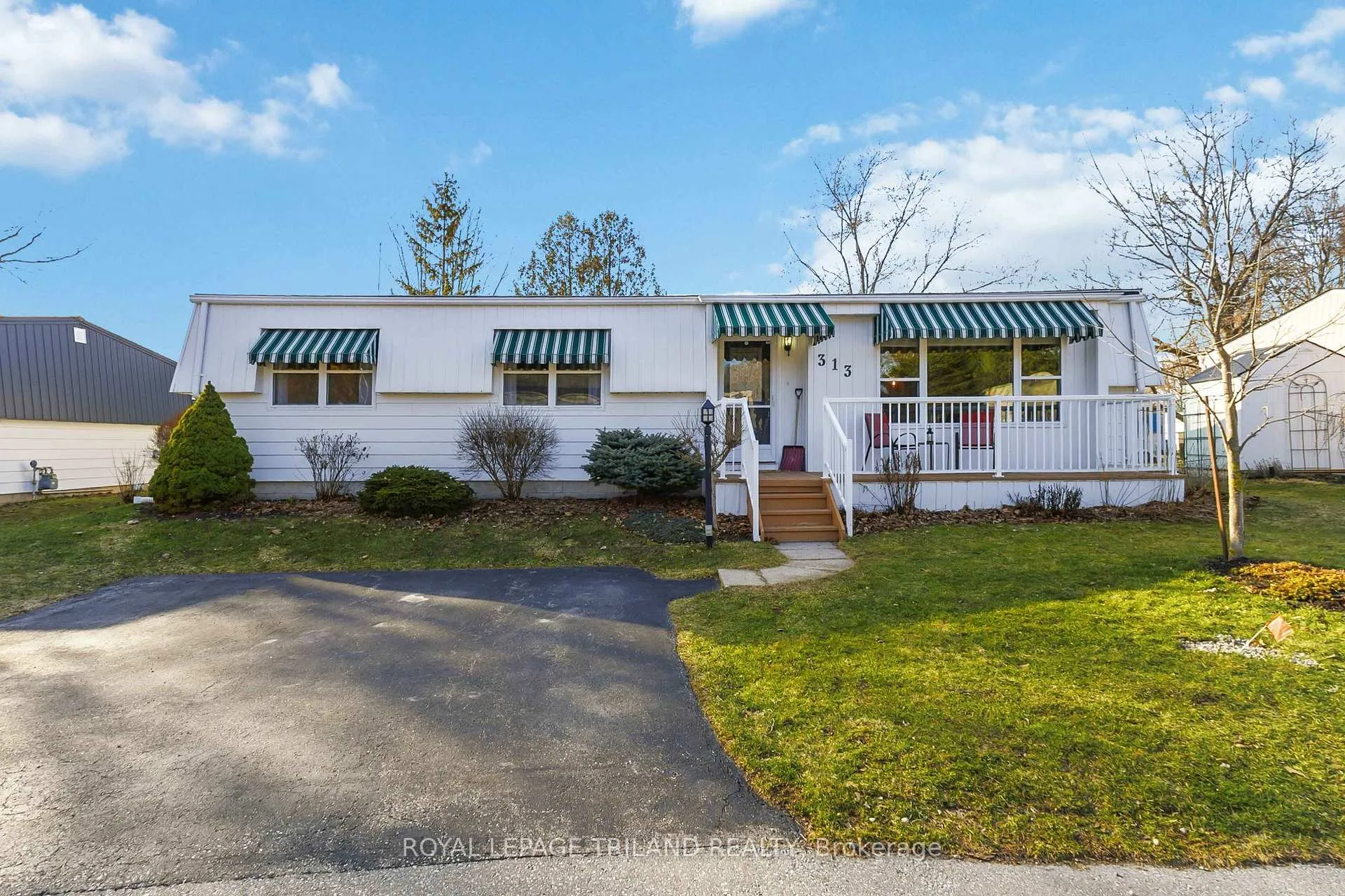Photo 4 of 313 Pinetree Lane, South Huron, Stephen — HOMEH