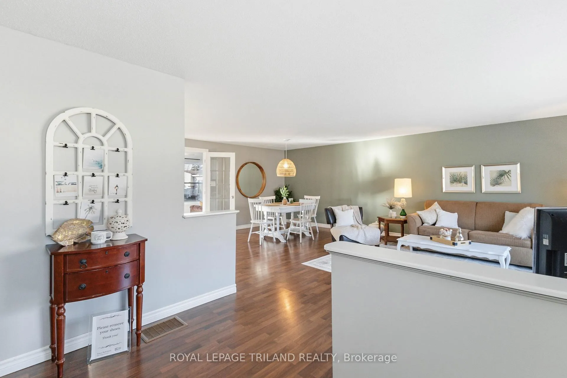 Photo 8 of 313 Pinetree Lane, South Huron, Stephen — HOMEH