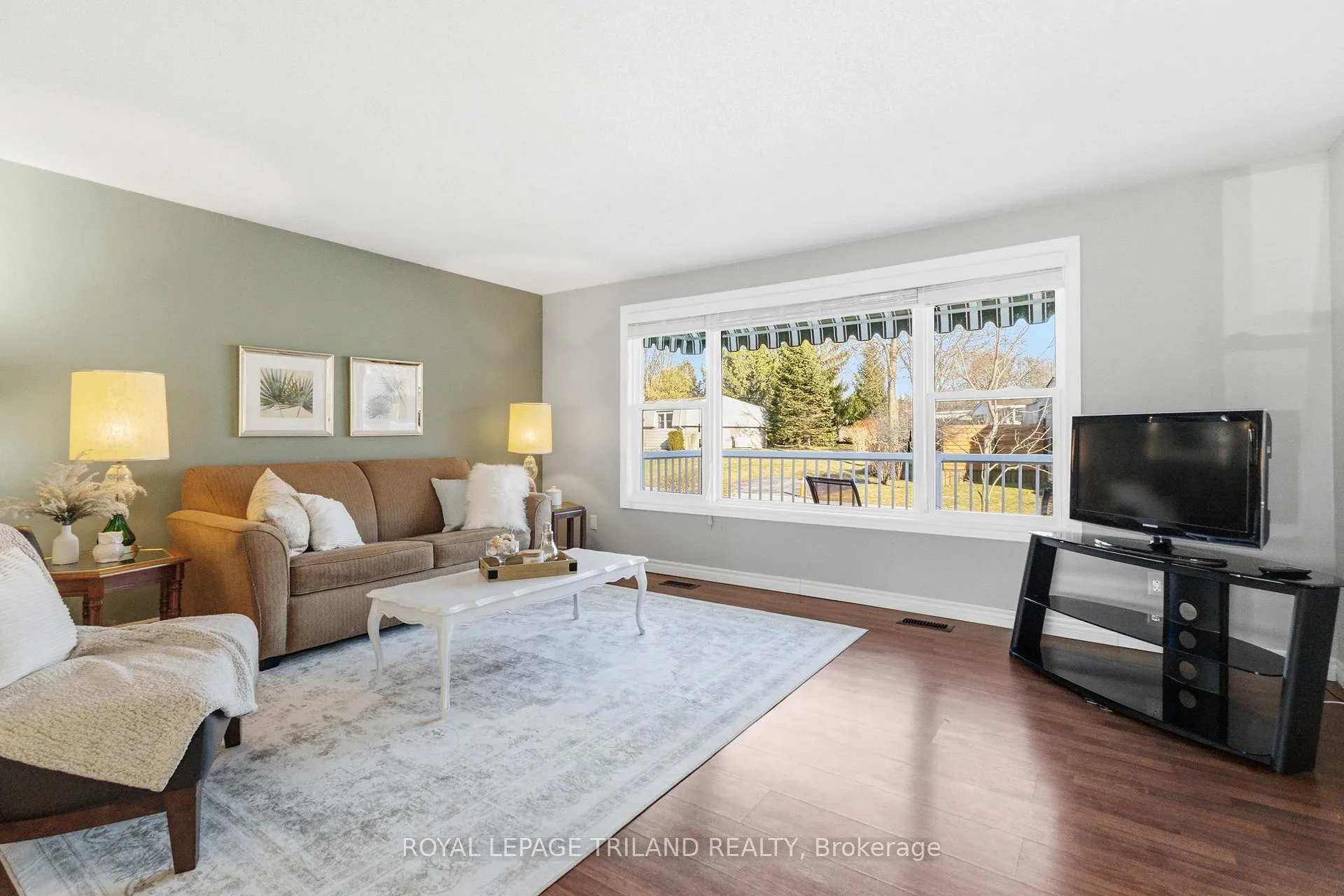Photo 10 of 313 Pinetree Lane, South Huron, Stephen — HOMEH