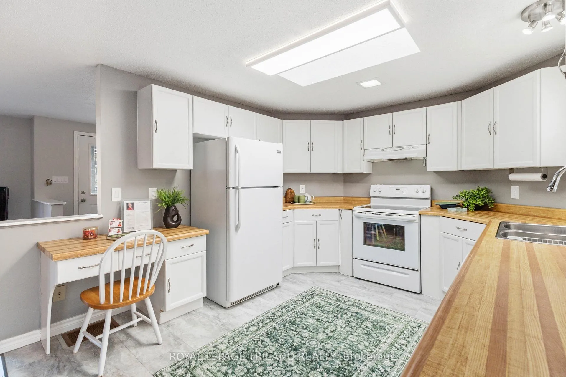 Photo 20 of 313 Pinetree Lane, South Huron, Stephen — HOMEH
