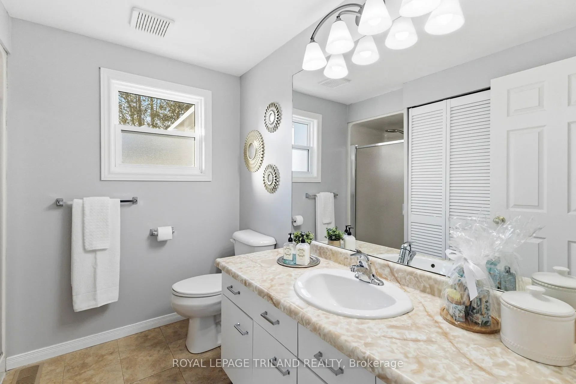 Photo 34 of 313 Pinetree Lane, South Huron, Stephen — HOMEH